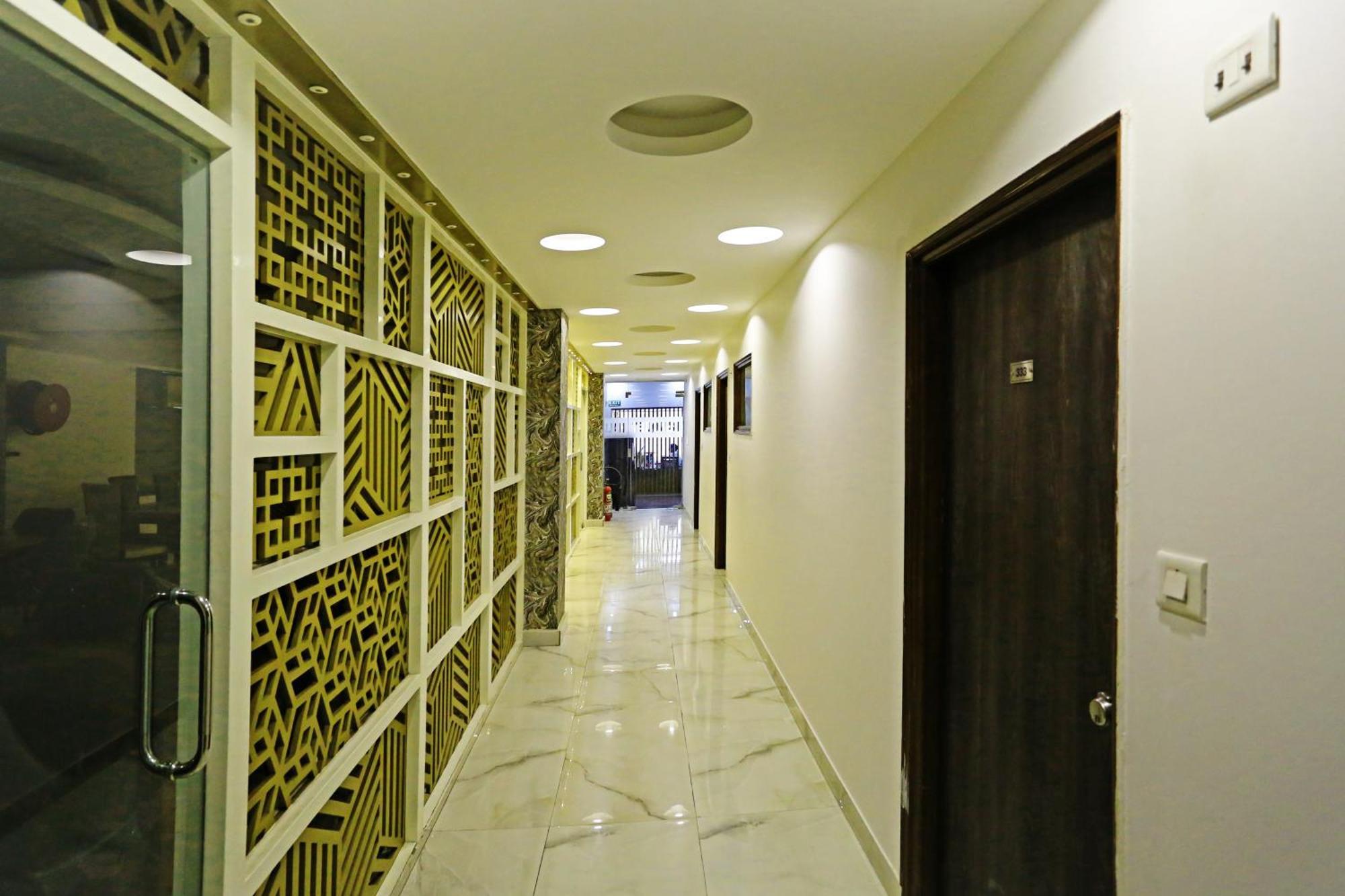 Hotel Ambrosia - Near Delhi Airport Nova Deli
