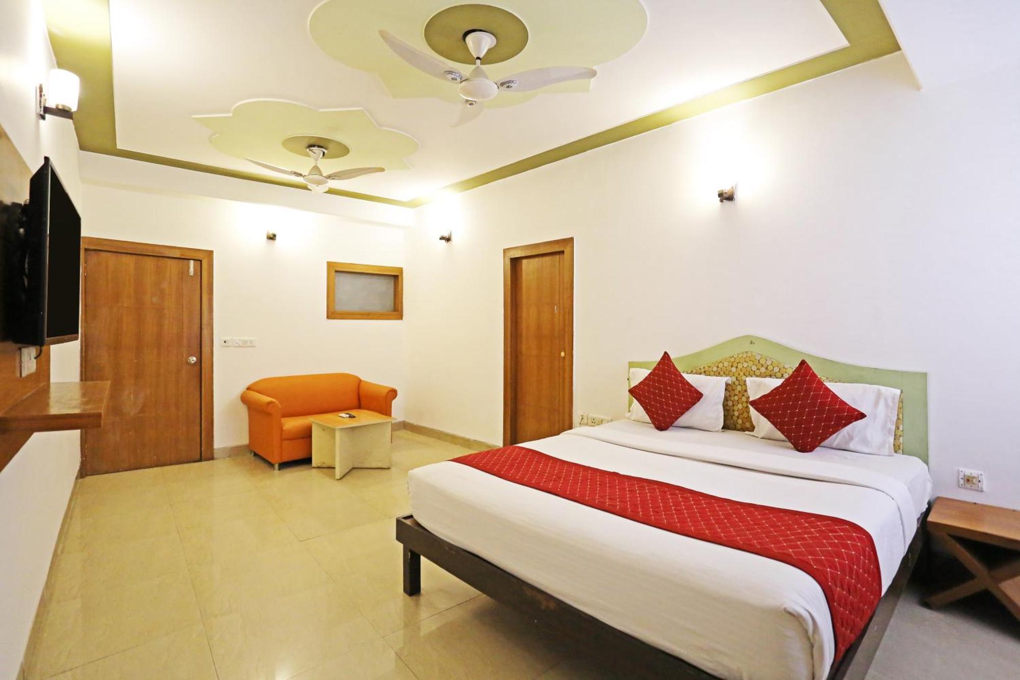 Hotel Ambrosia - Near Delhi Airport Nova Deli