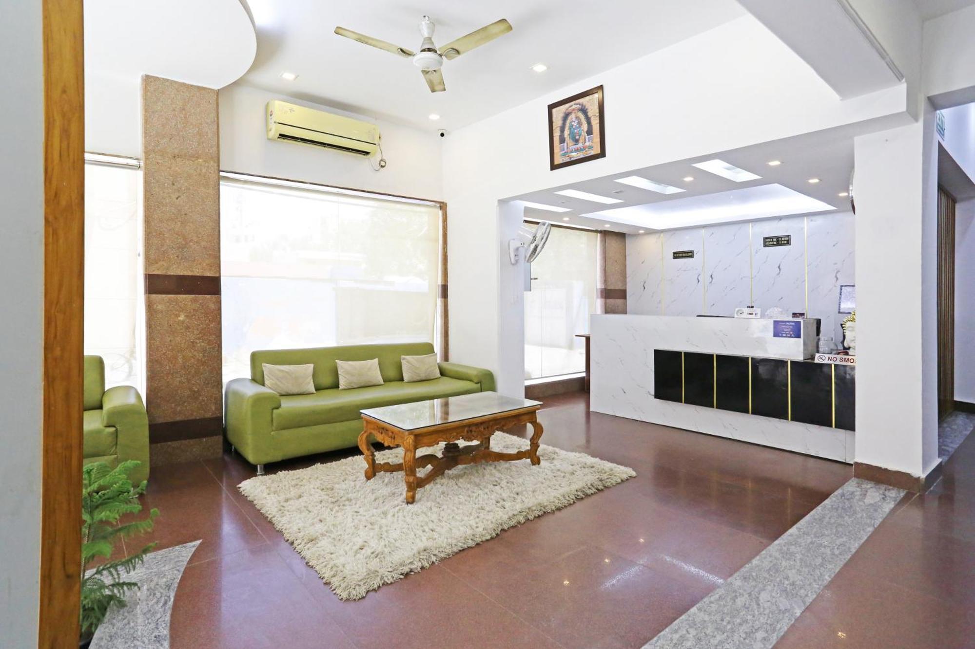 Hotel Ambrosia - Near Delhi Airport Nova Deli