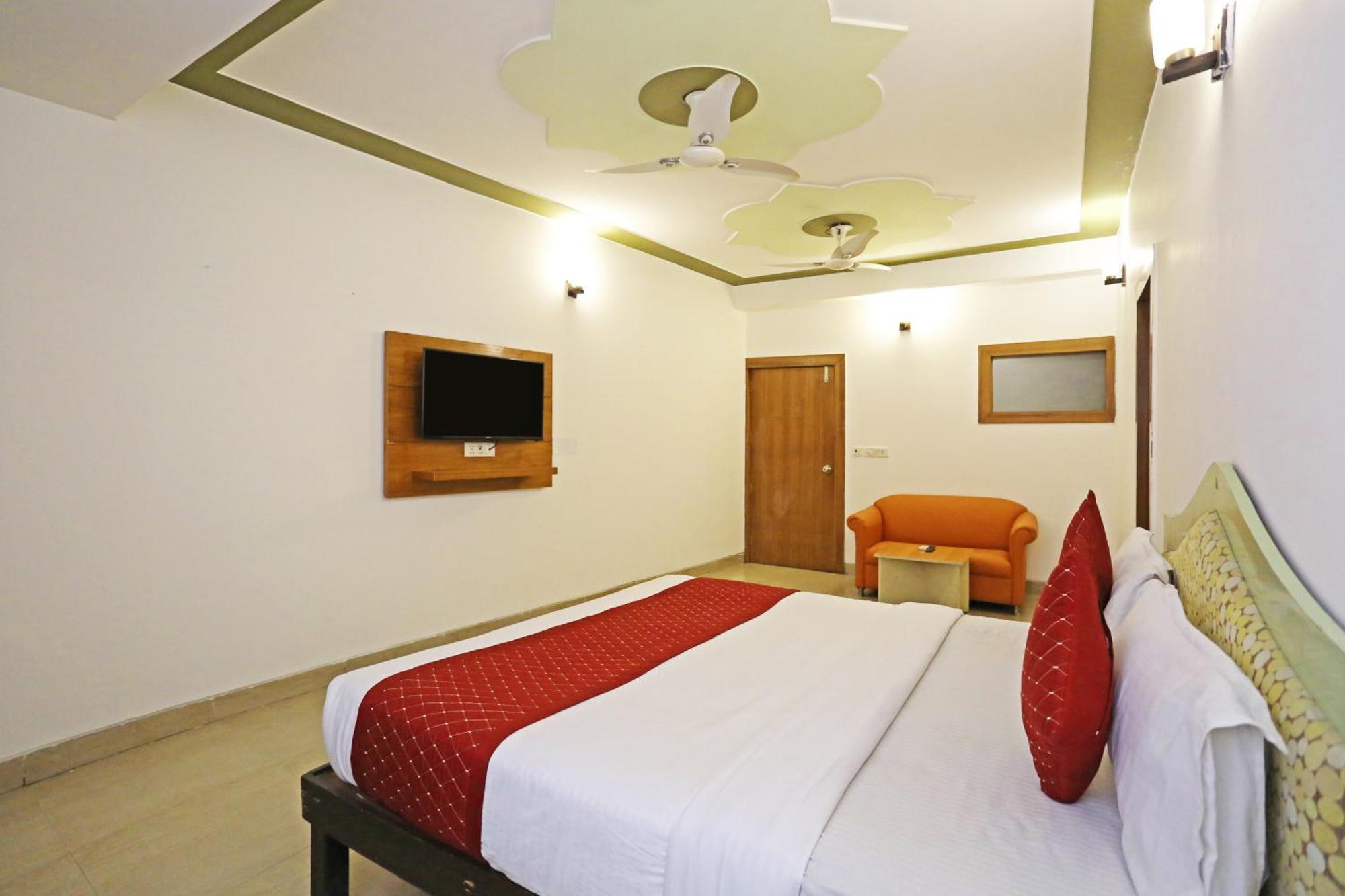 Hotel Ambrosia - Near Delhi Airport