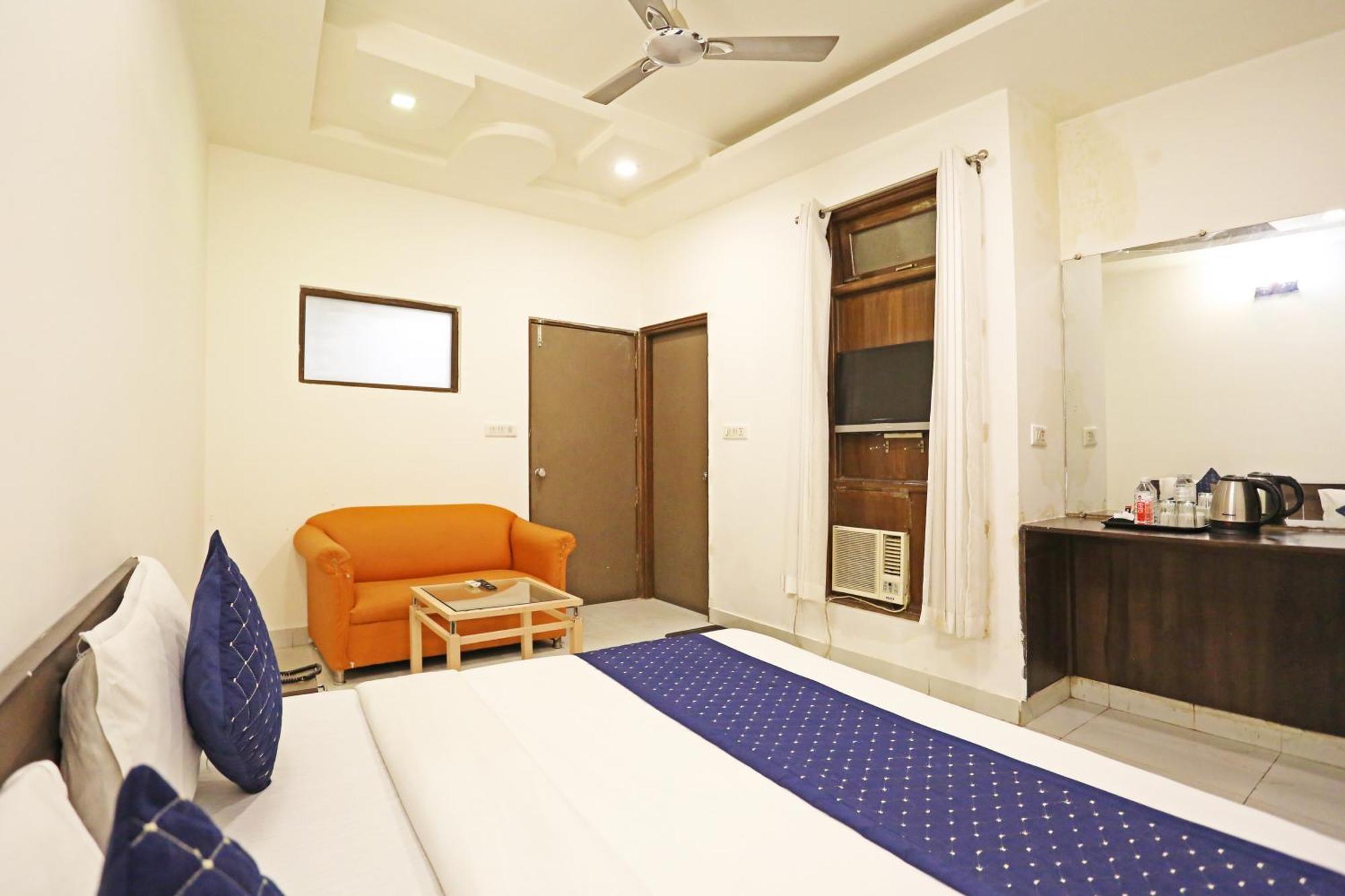 Hotel Ambrosia - Near Delhi Airport Nova Deli