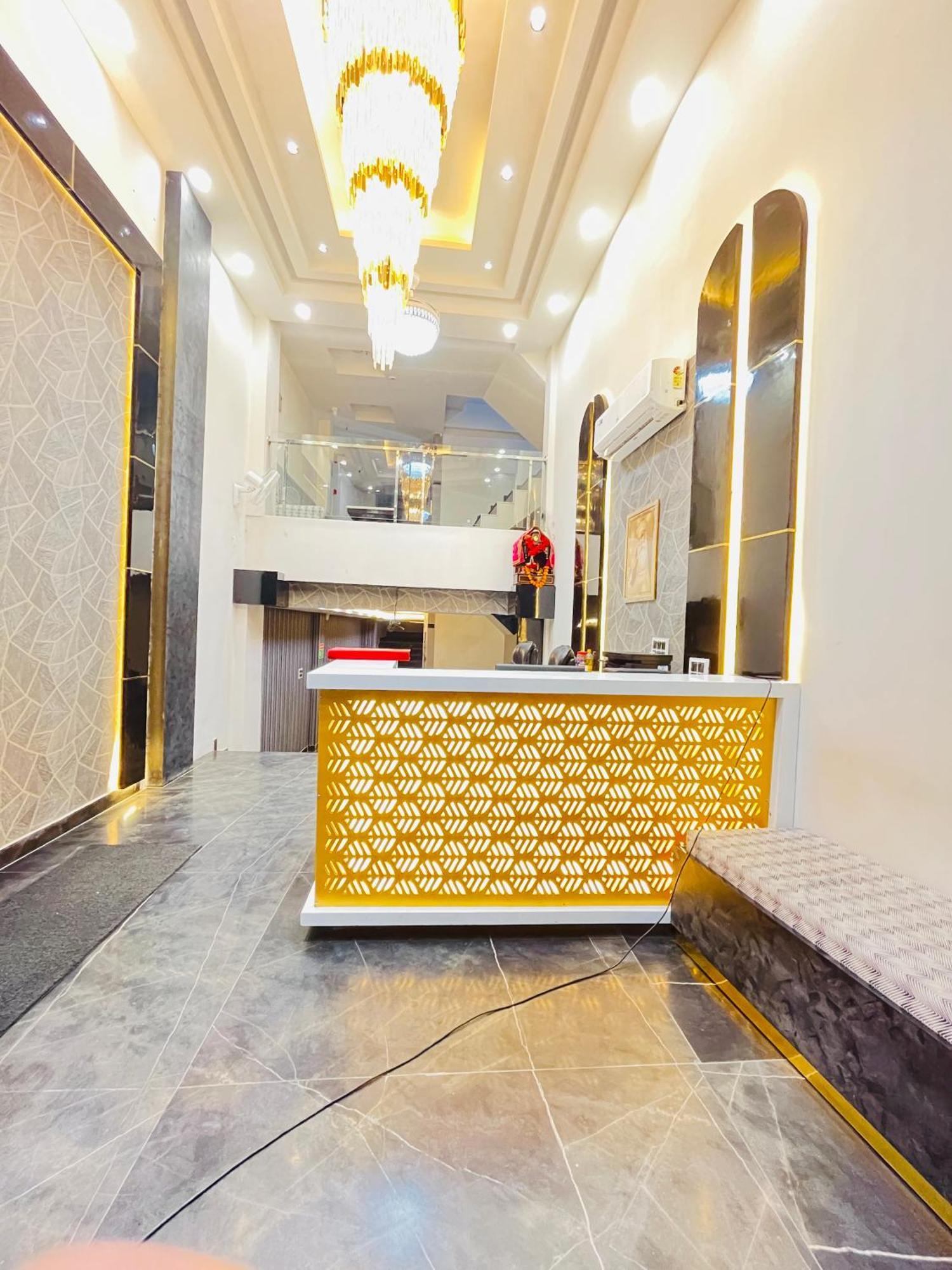 Red Stone - Near Railway Station - Paharganj