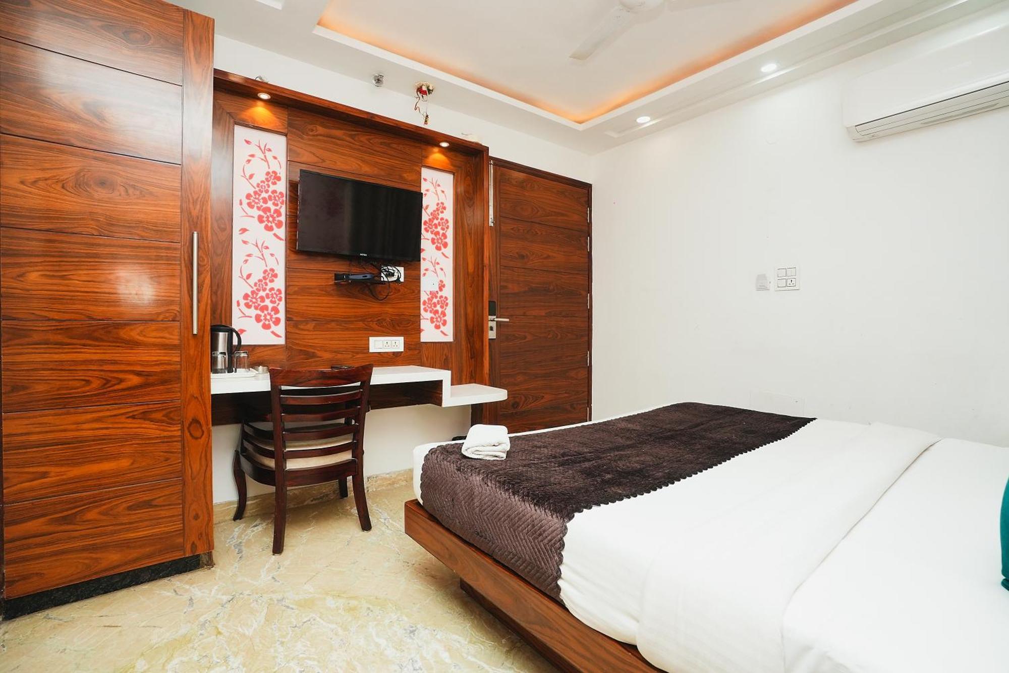 Hotel Kabir Palace Karol Bagh