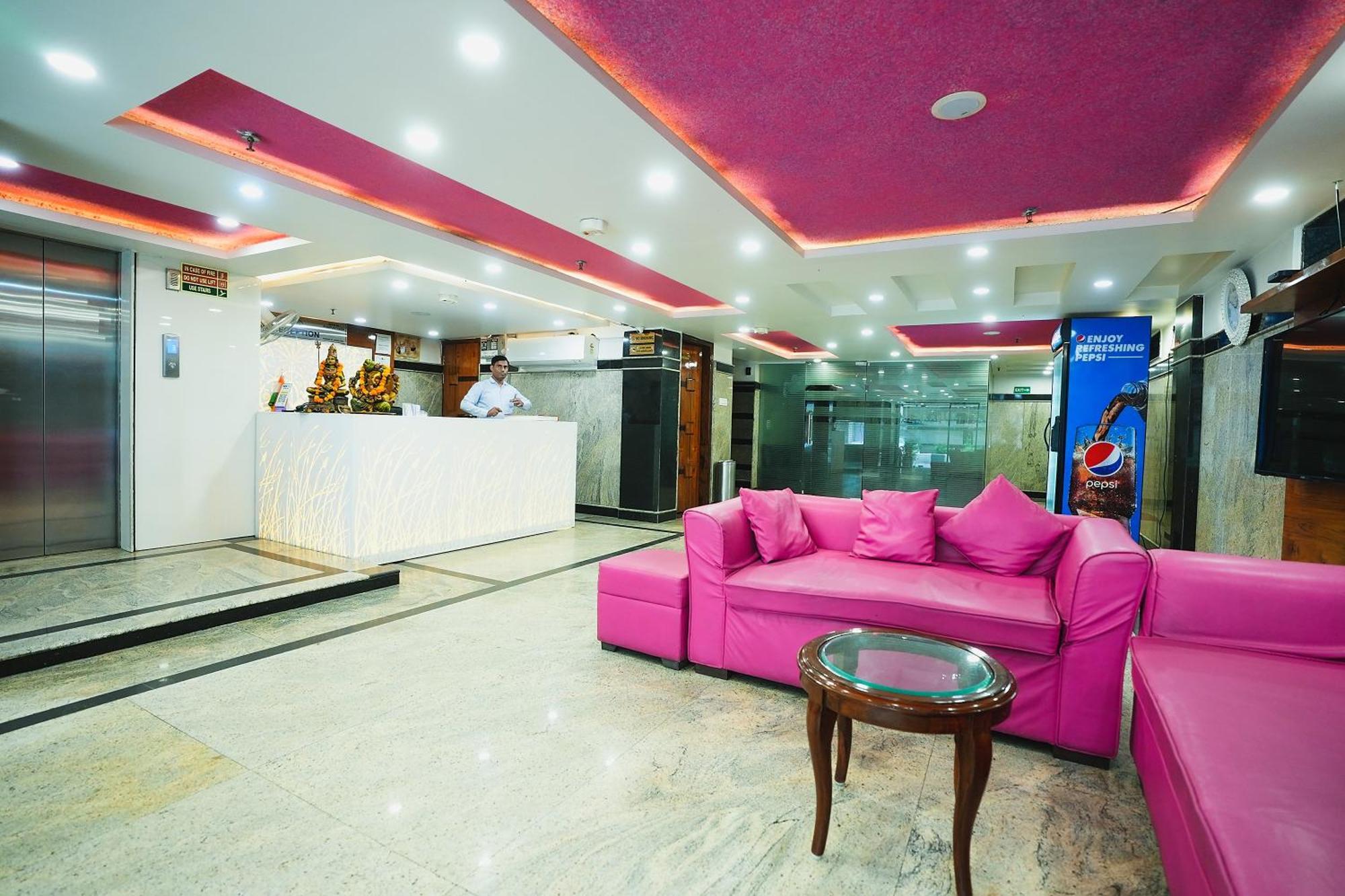 Hotel Kabir Palace Karol Bagh 3*