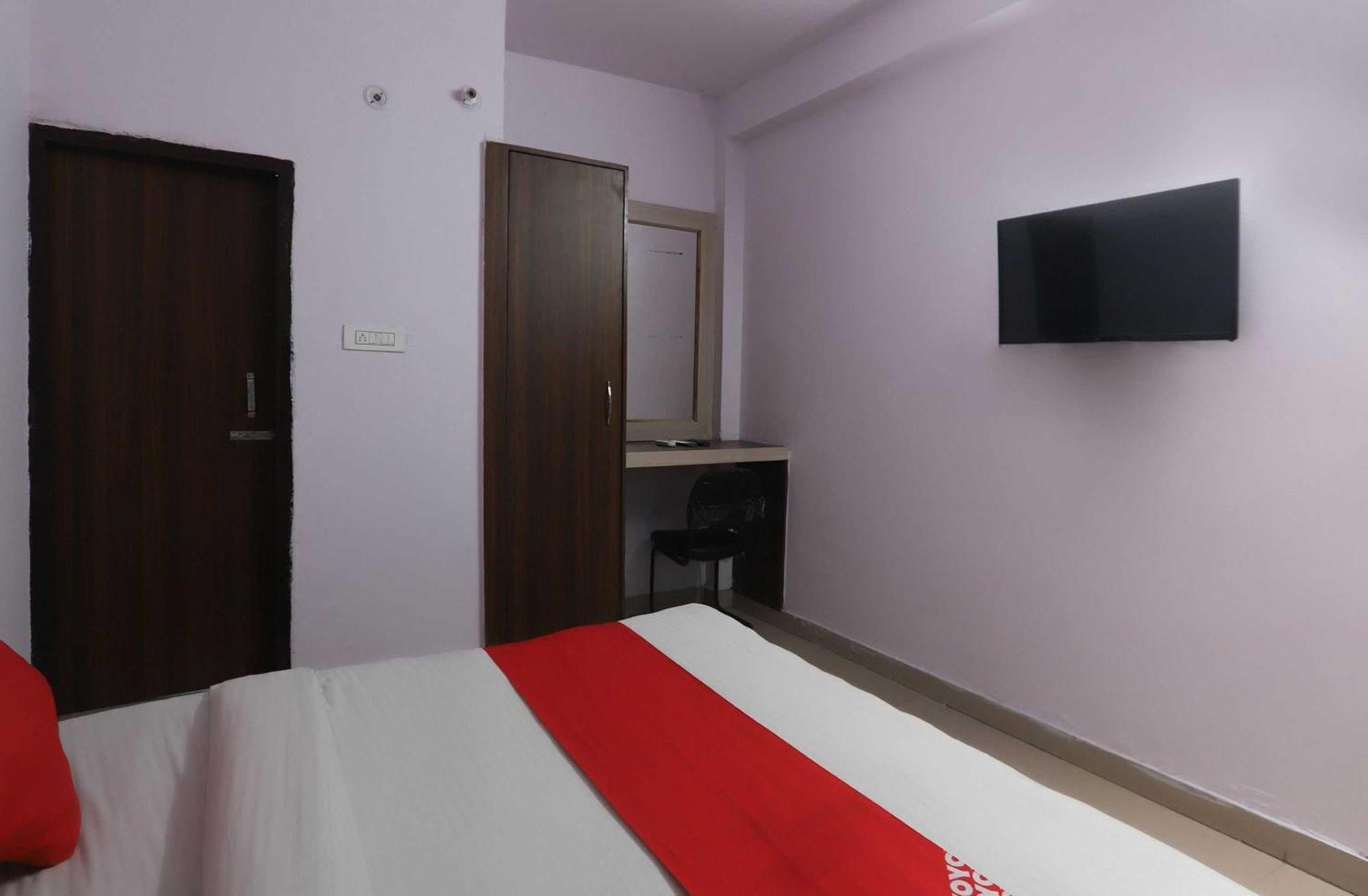 Hotel O Noida 4*