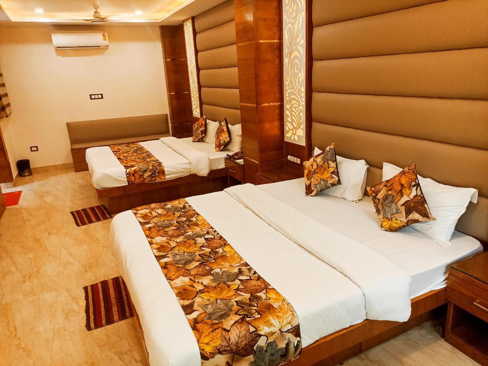 The Mohit - Railway Station - Paharganj Hotel New Delhi