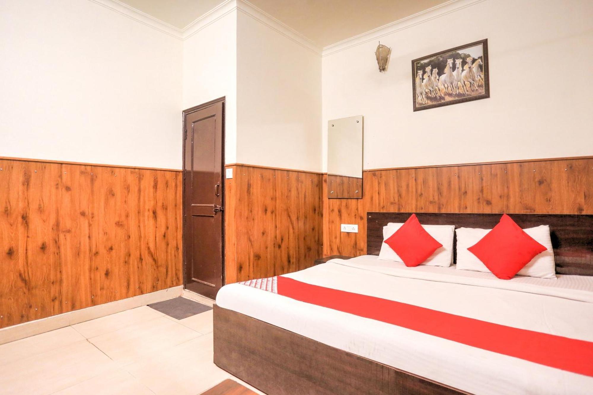 O Shri Sai Hotel 3*