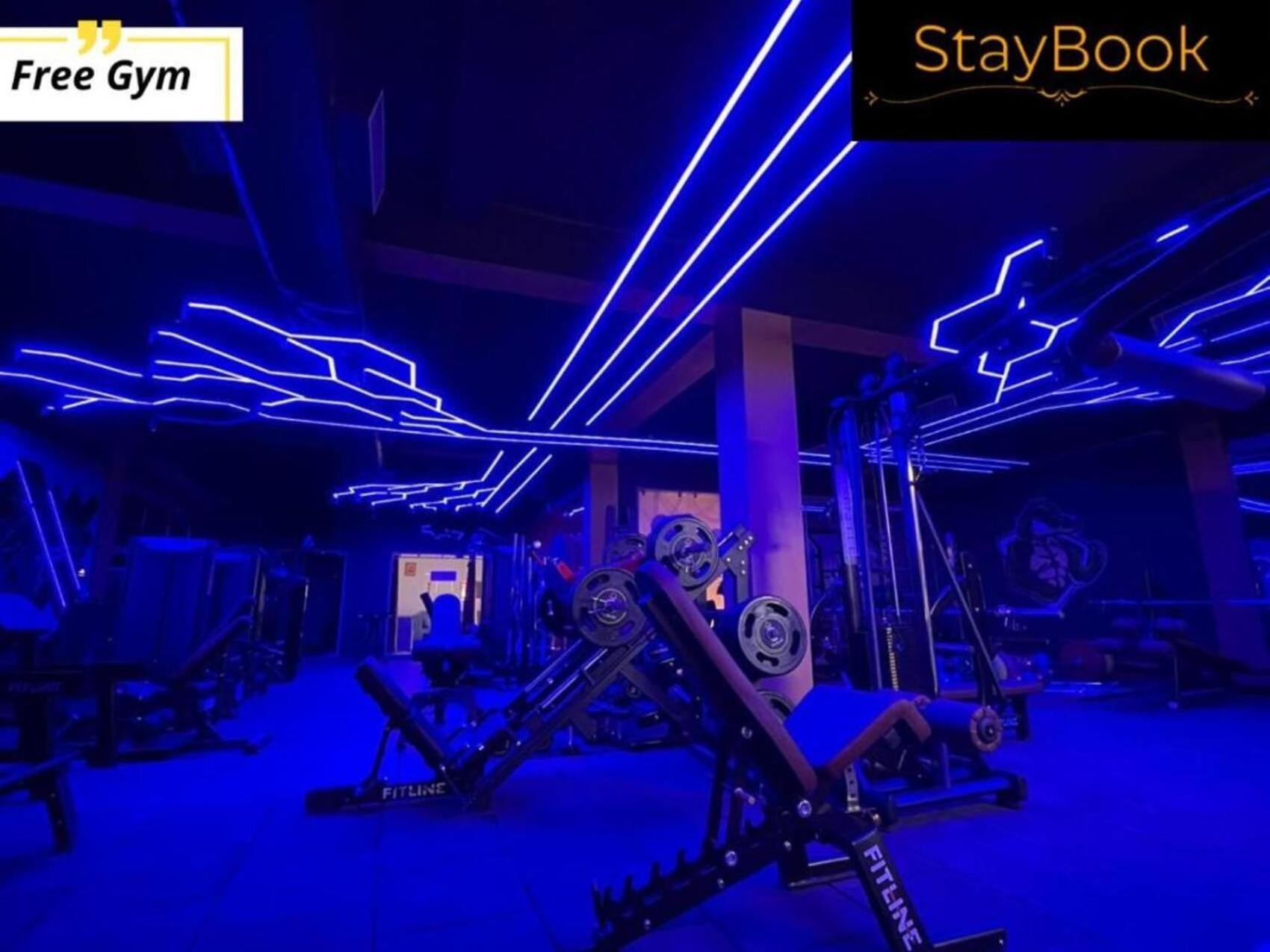 Hotel Staybook Aira Railway Station Paharganj 4*