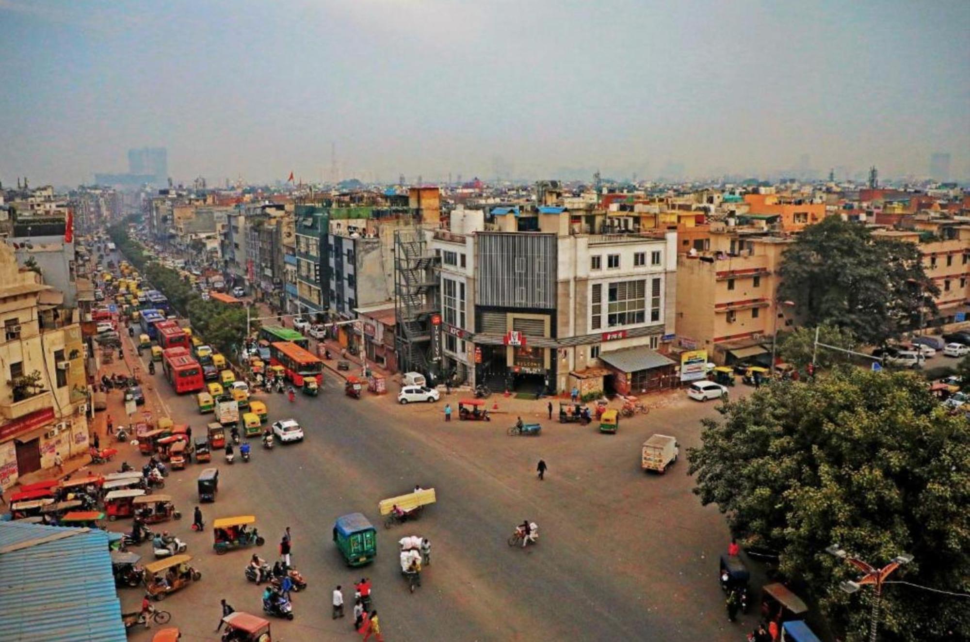 Staybook Aira Railway Station Paharganj Hotel