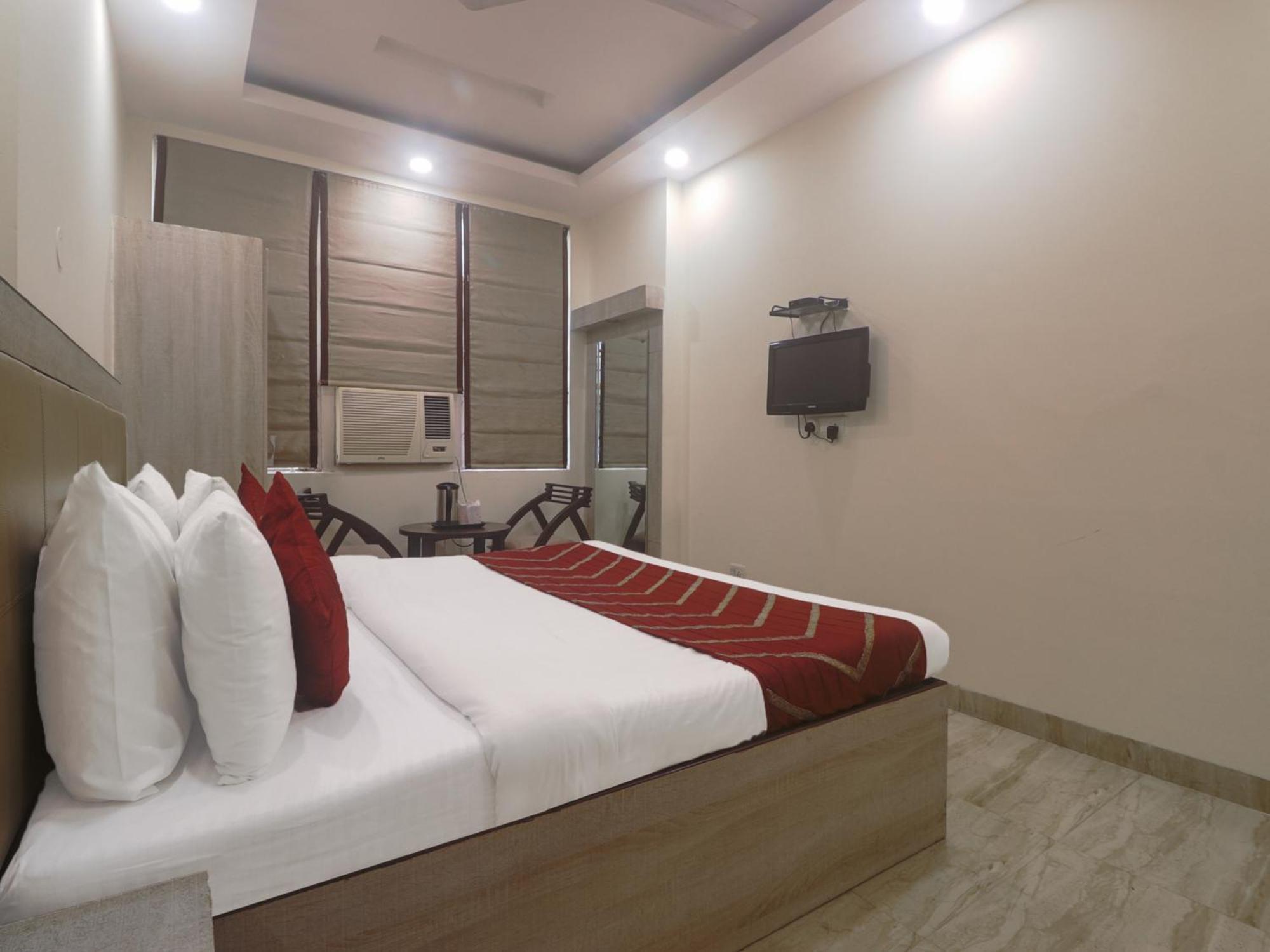 Grace, Karol Bagh, New 3*