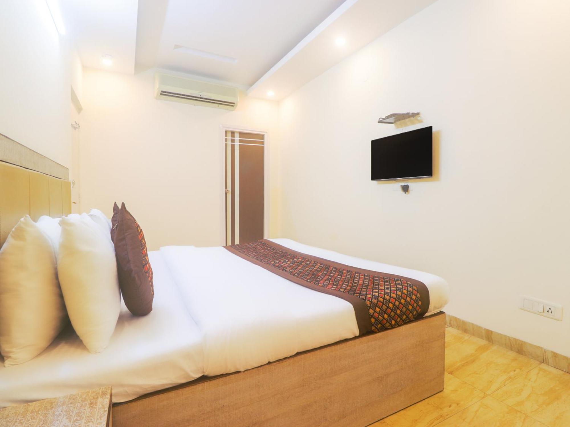 Hotel Grace, Karol Bagh, New
