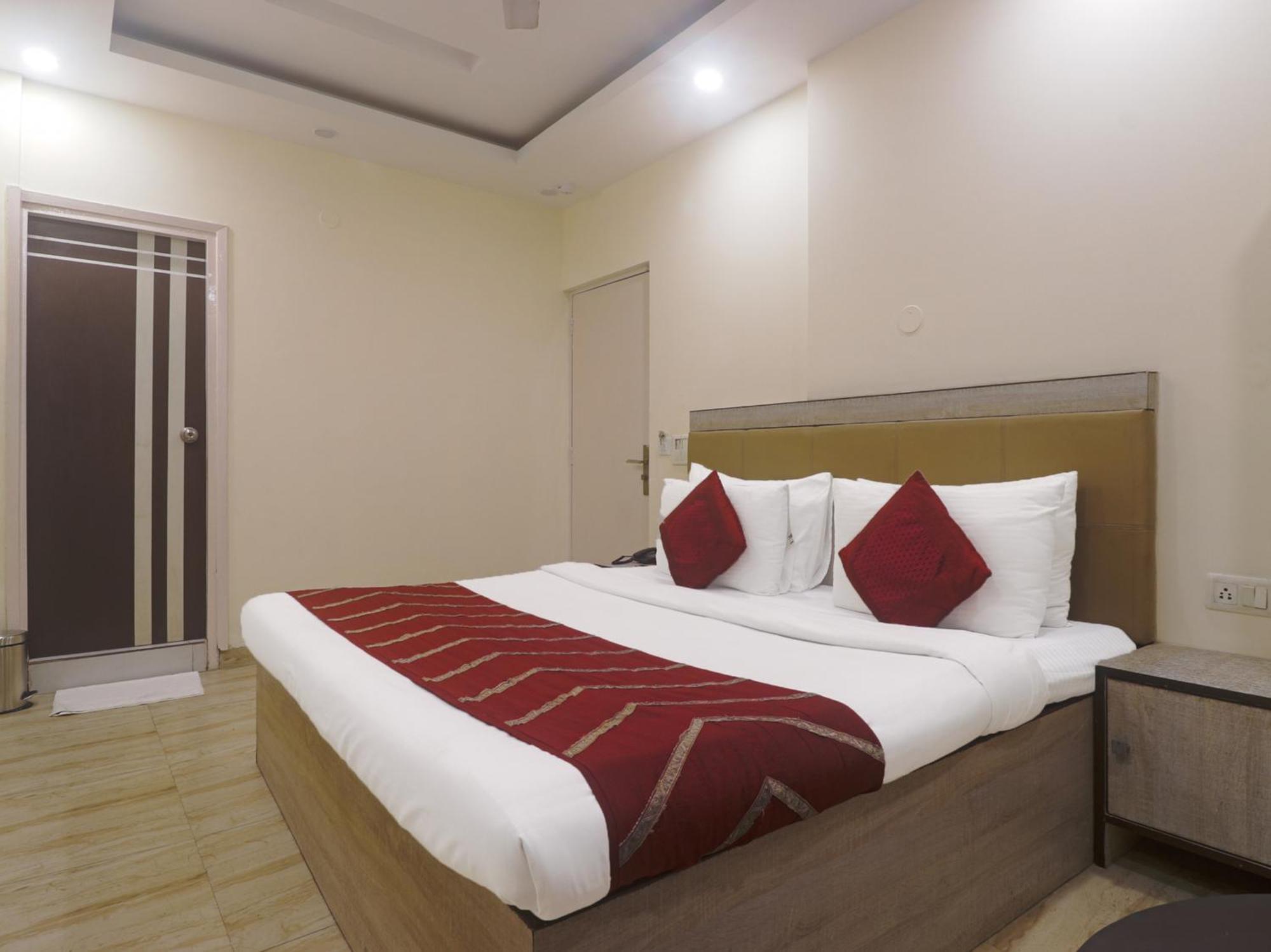 Grace, Karol Bagh, New 3*