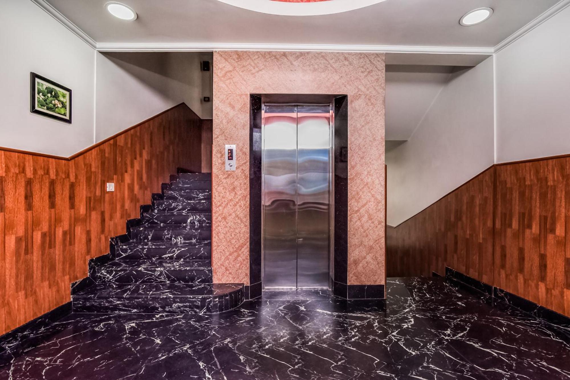 Hotel Msk Residency Hotel New Delhi
