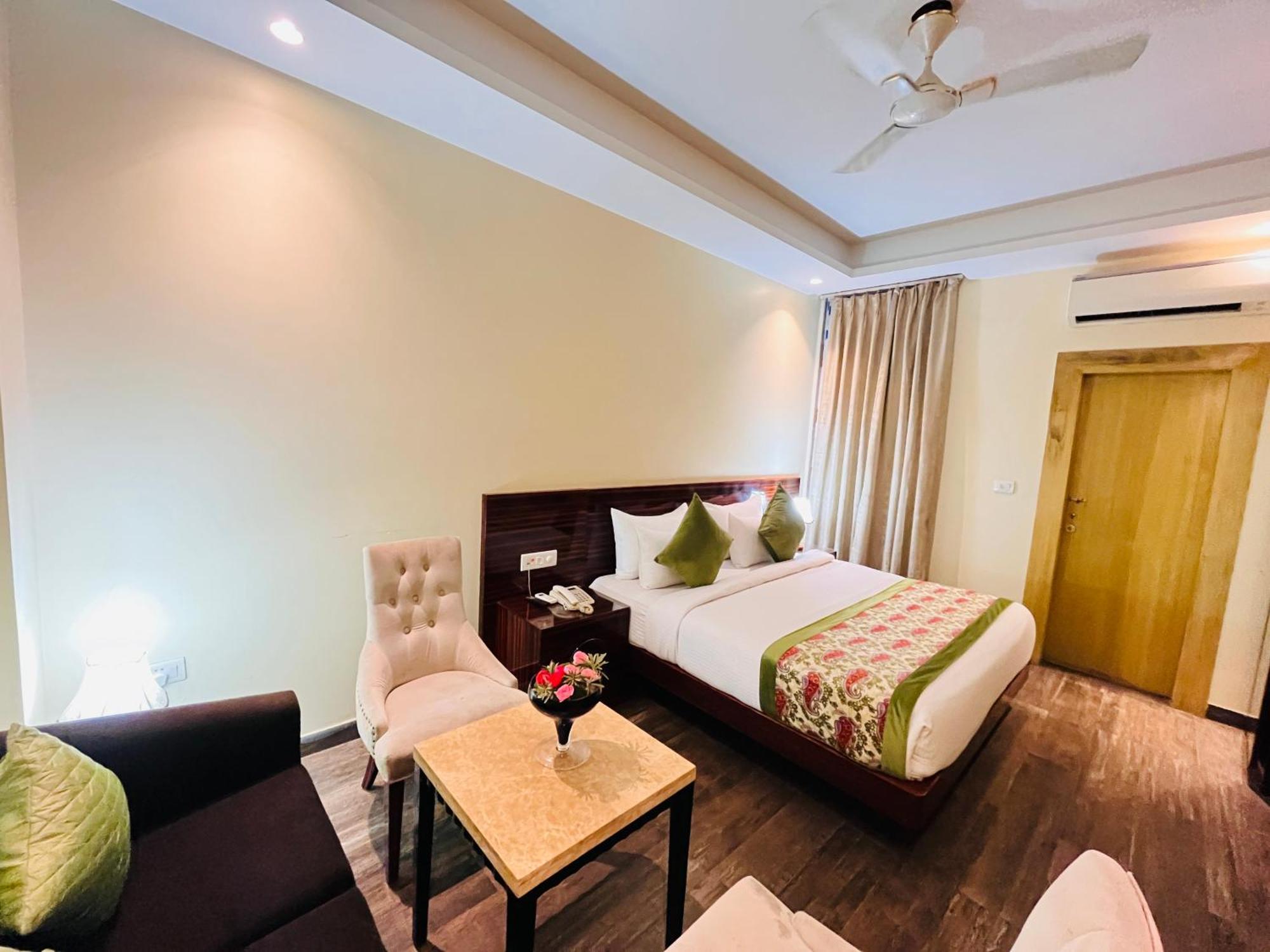 Banz Near Delhi Airport Hotel Nova Deli