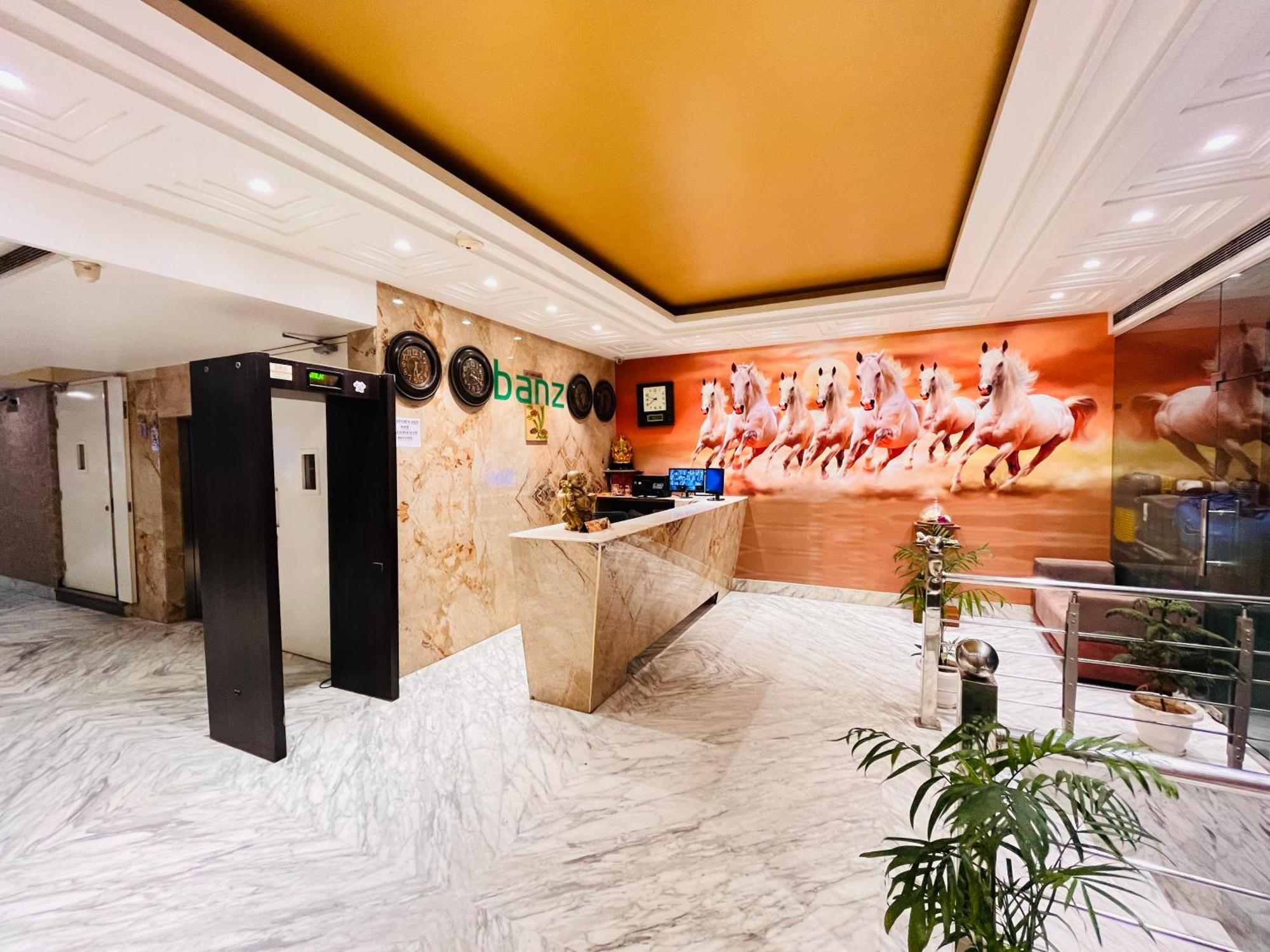 Hotel Banz Near Delhi Airport