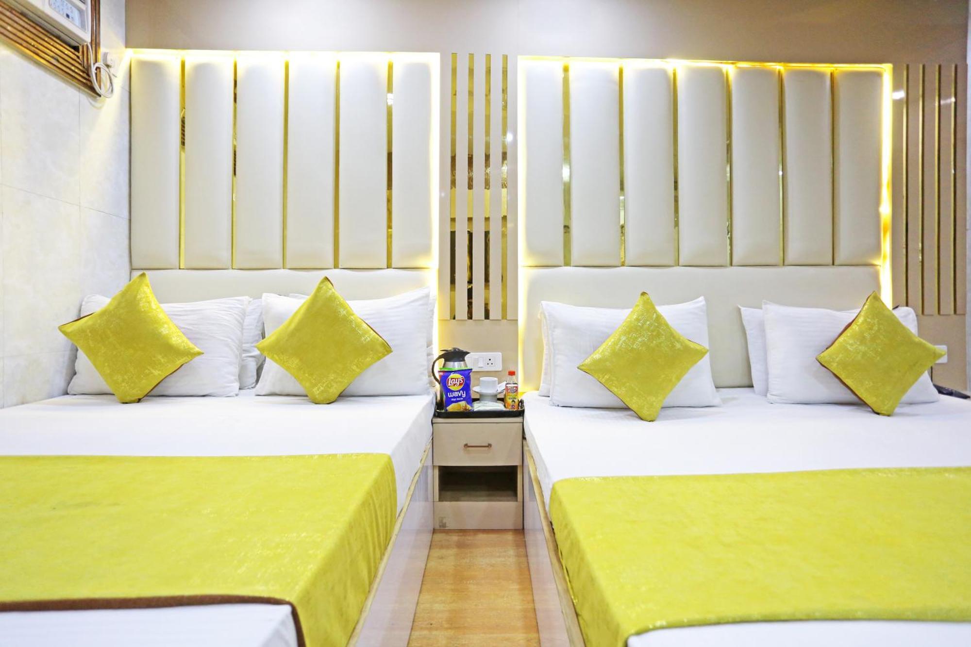 Preet Palace -5 Mints Walk From Nizamuddin Railway Station