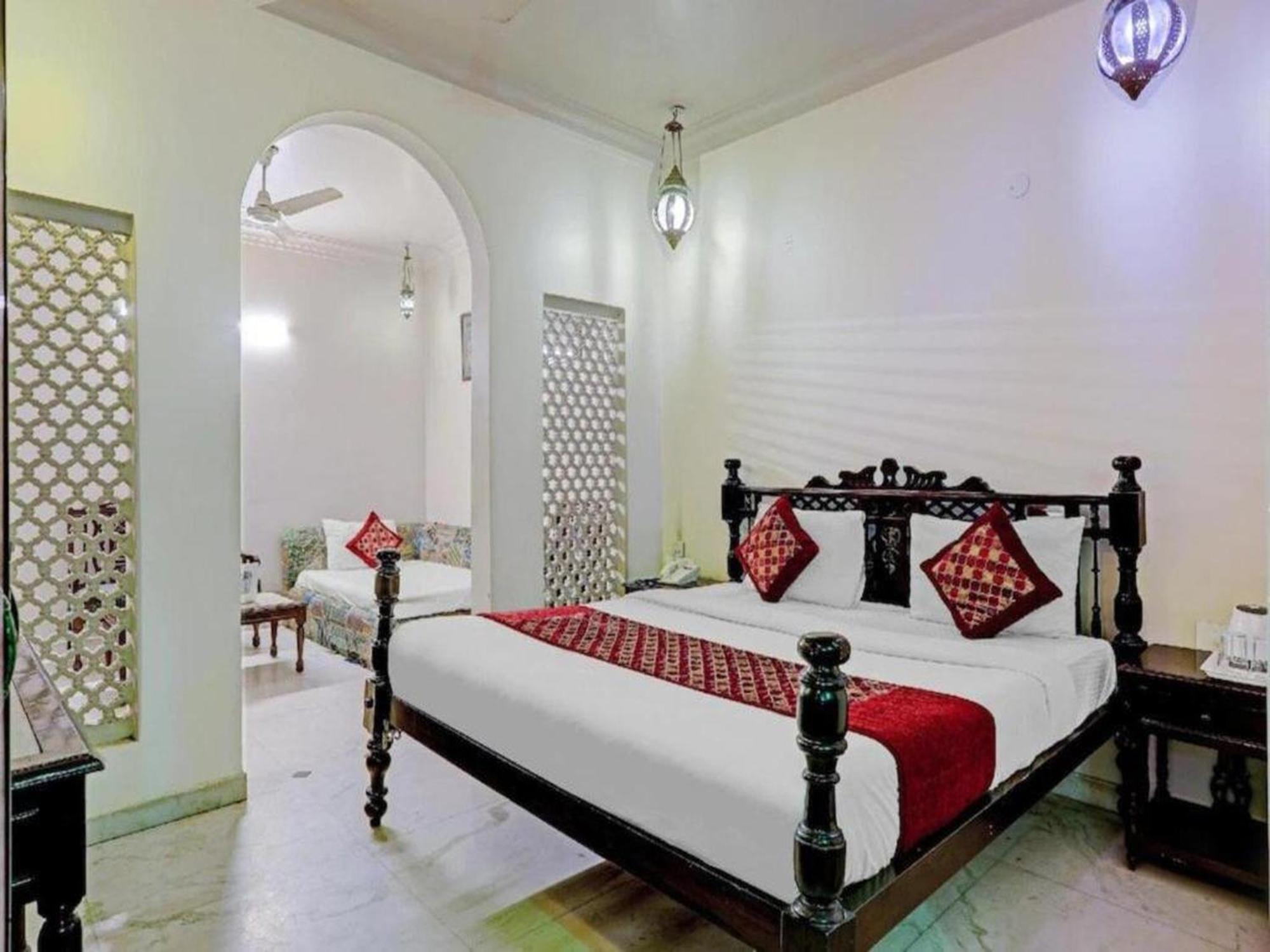 The Pinky - Heritage Boutique Hotel