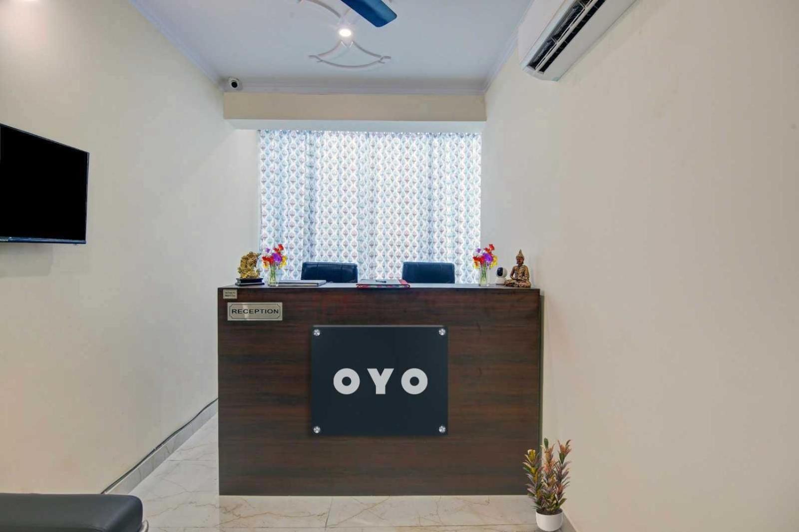 Oyo Flagship 7705 The Sky Residency 3*
