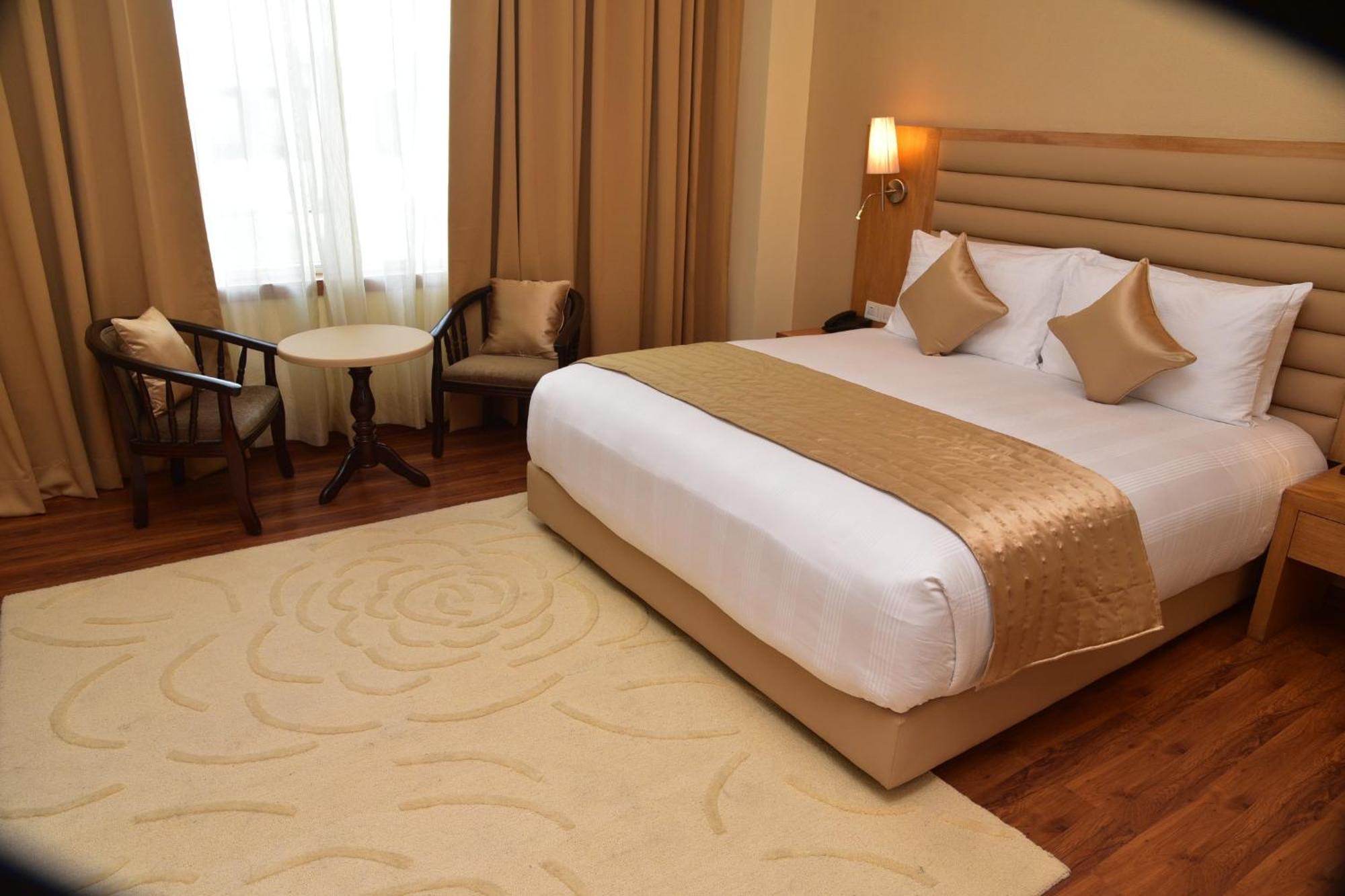 Opulent By Udman Chhattarpur 4* New Delhi