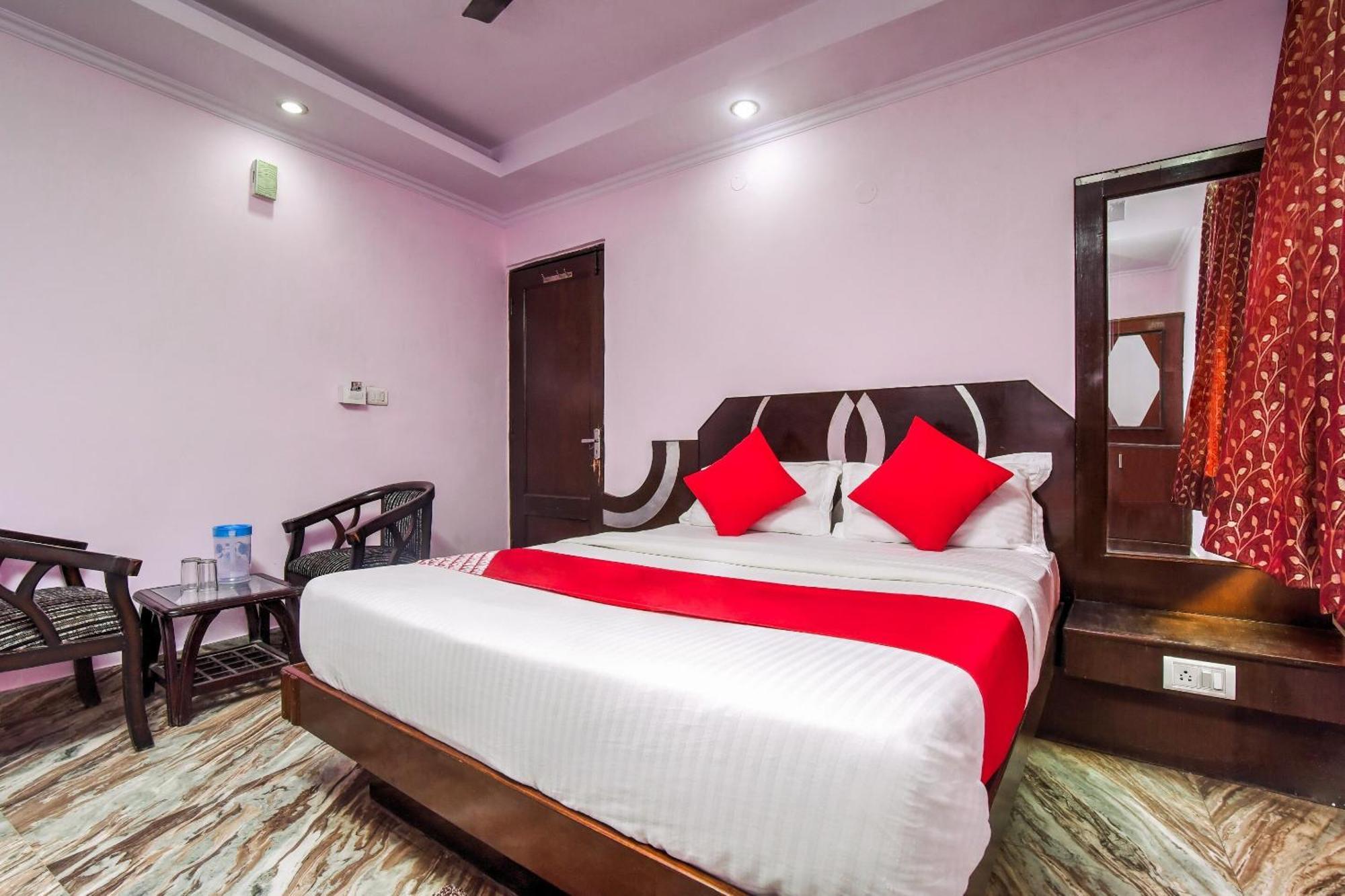 Oyo Flagship 18997 Km International Hotel