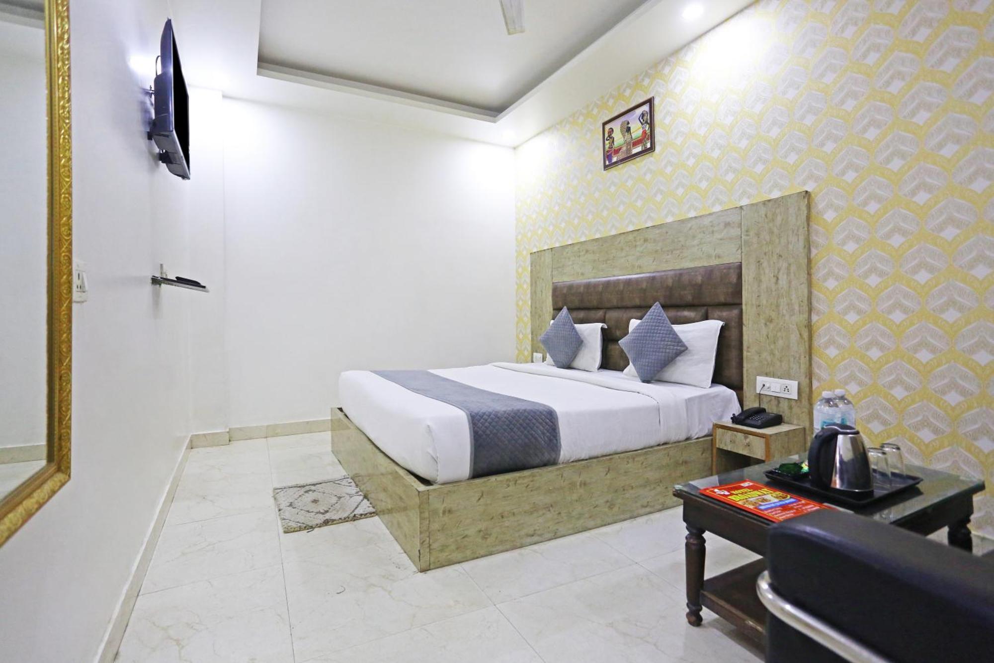 Hotel Broadway, Near Delhi Airport, New Delhi