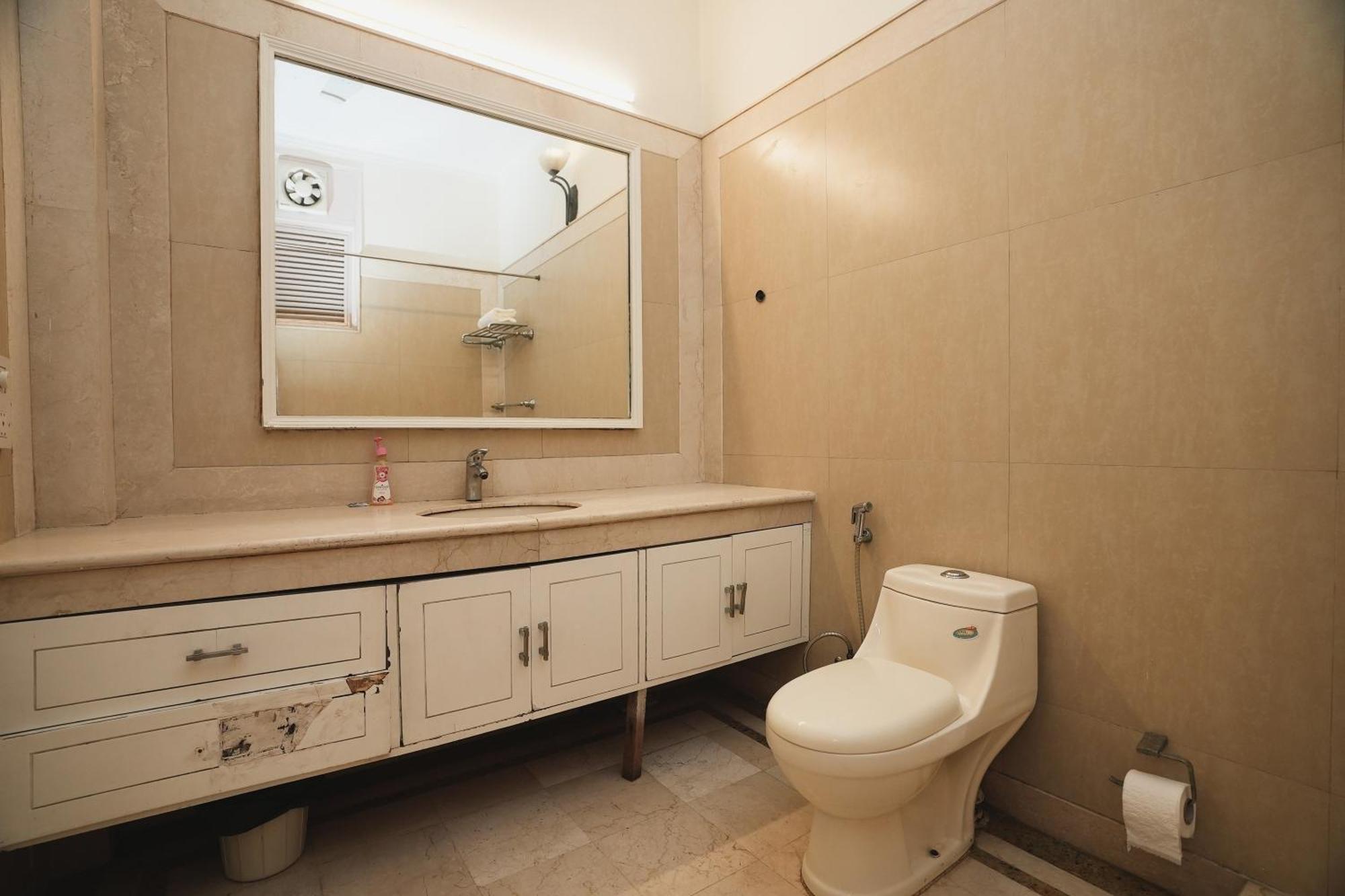 Mintstar And 3* New Delhi