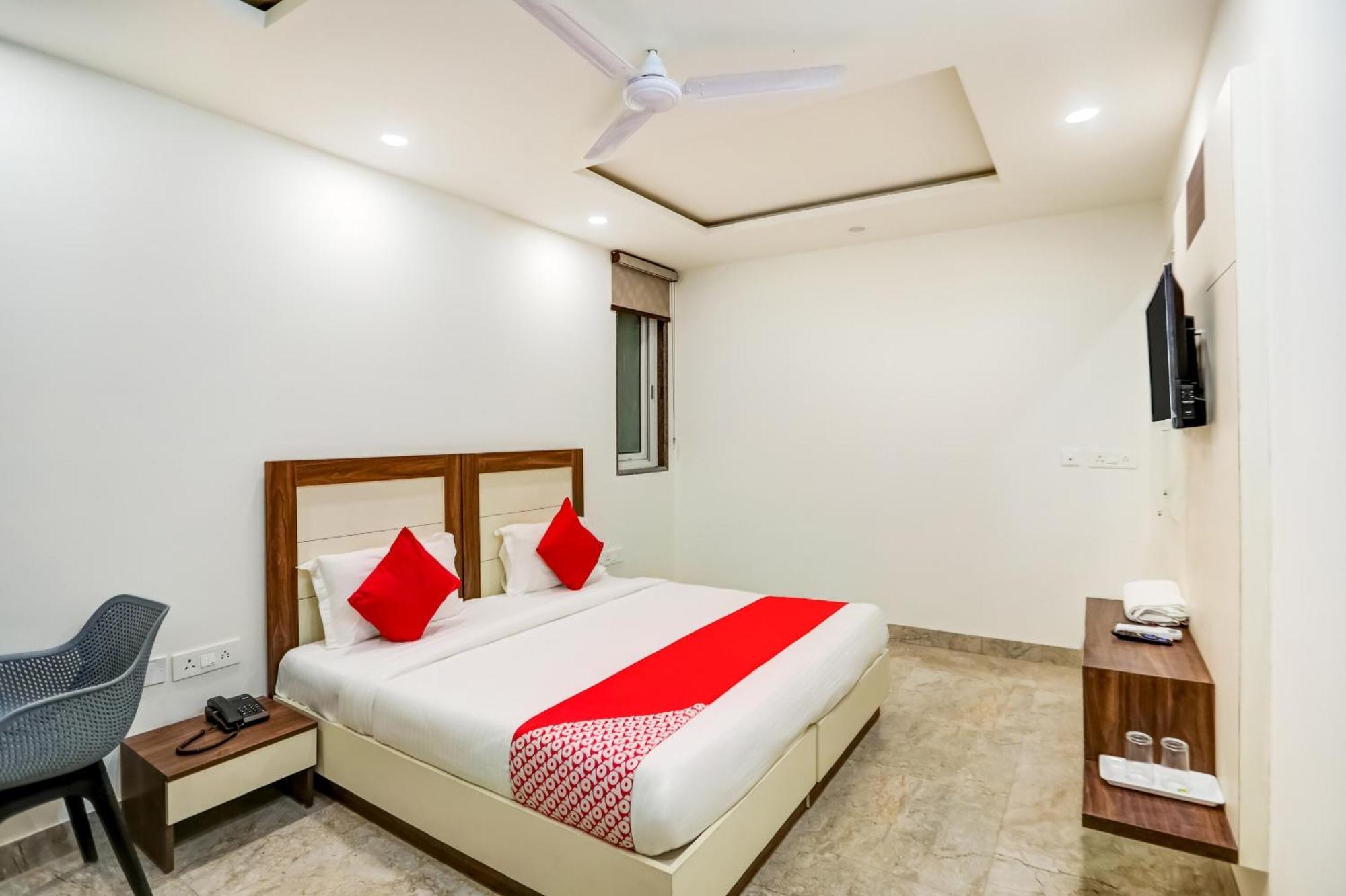 Flagship Happy Hotel Delhi (National Capital Territory of India)