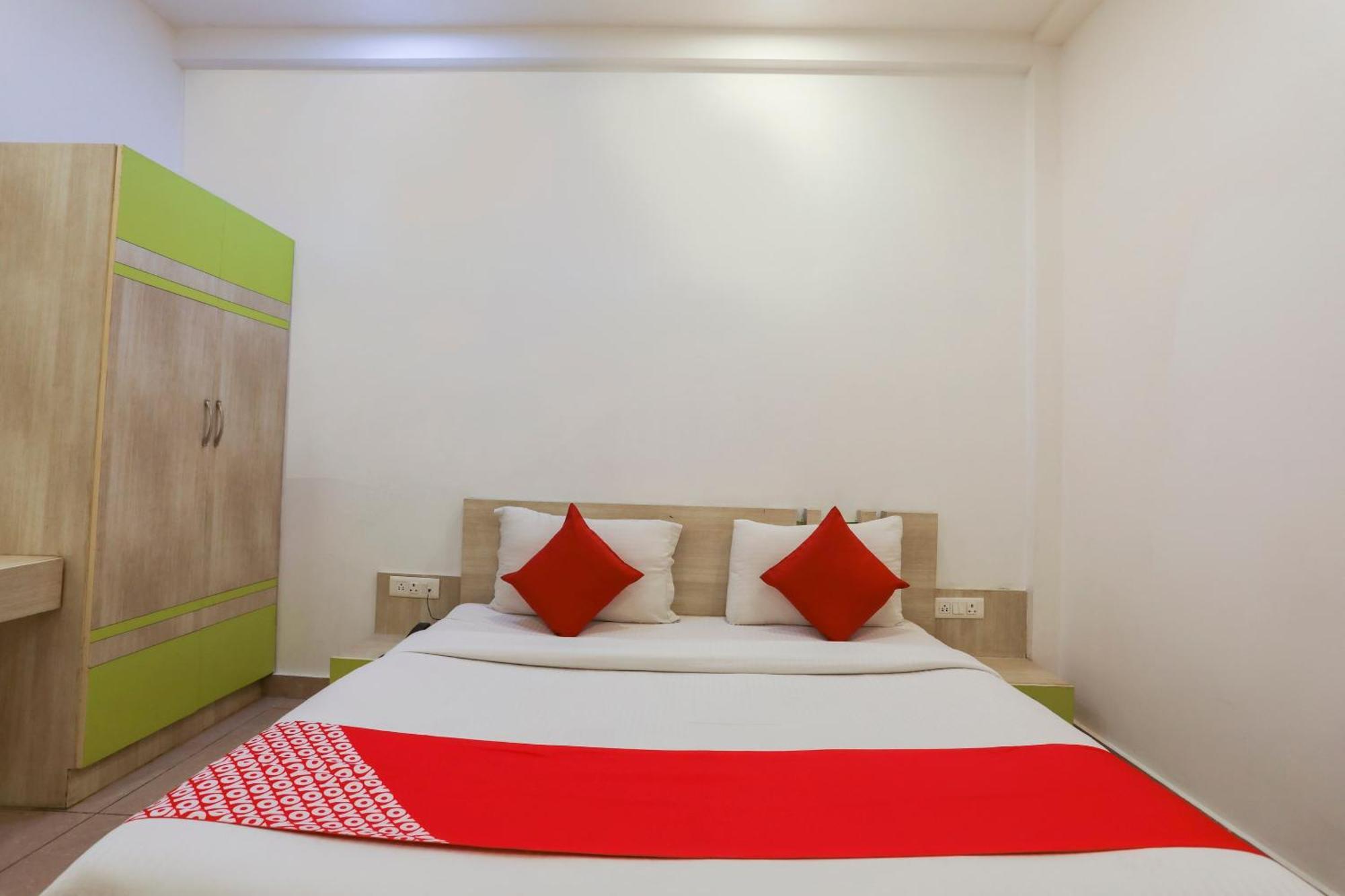 O Cladis Near Mall Of India Hotel