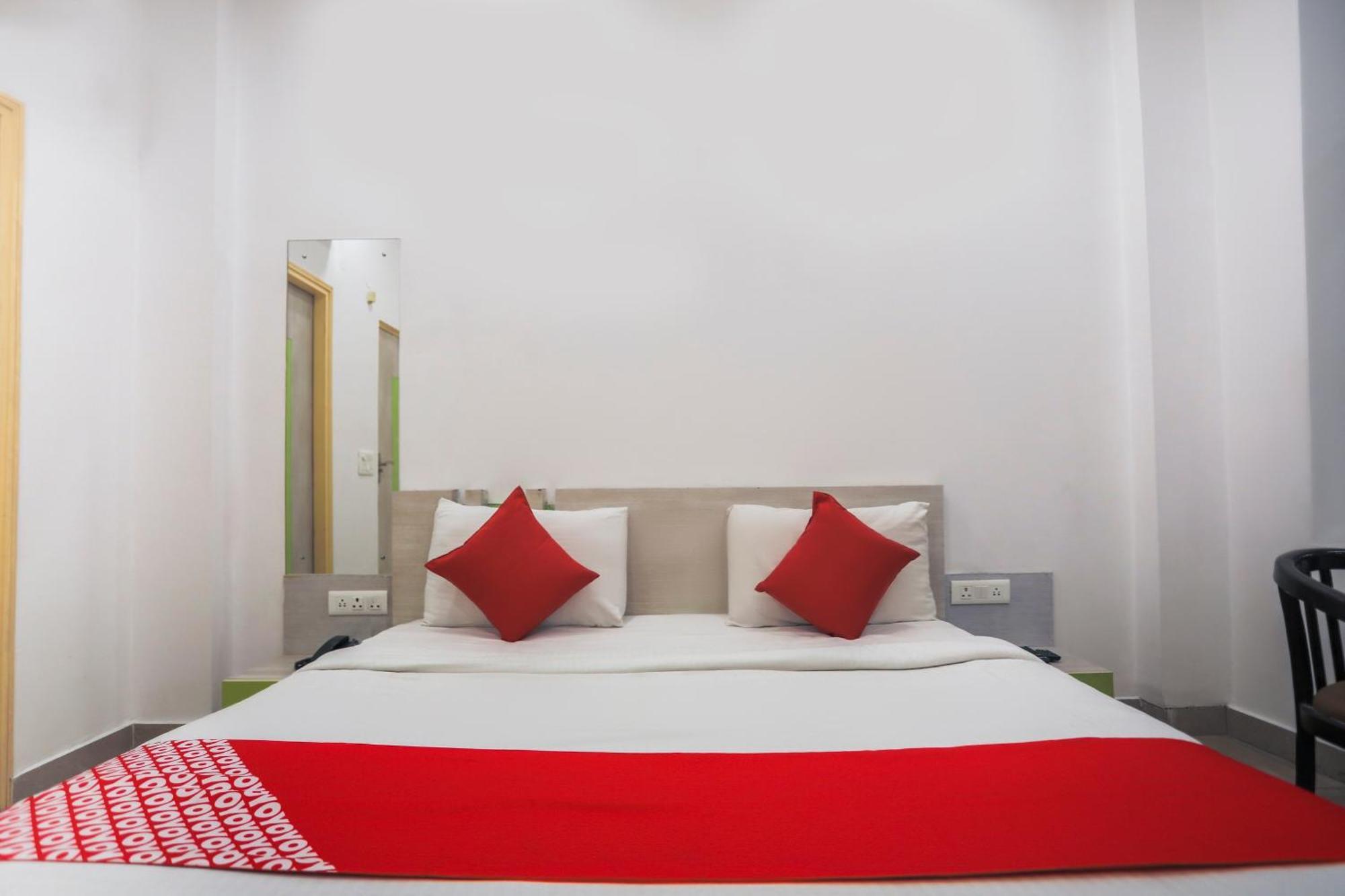 Hotel O Cladis Near Mall Of India