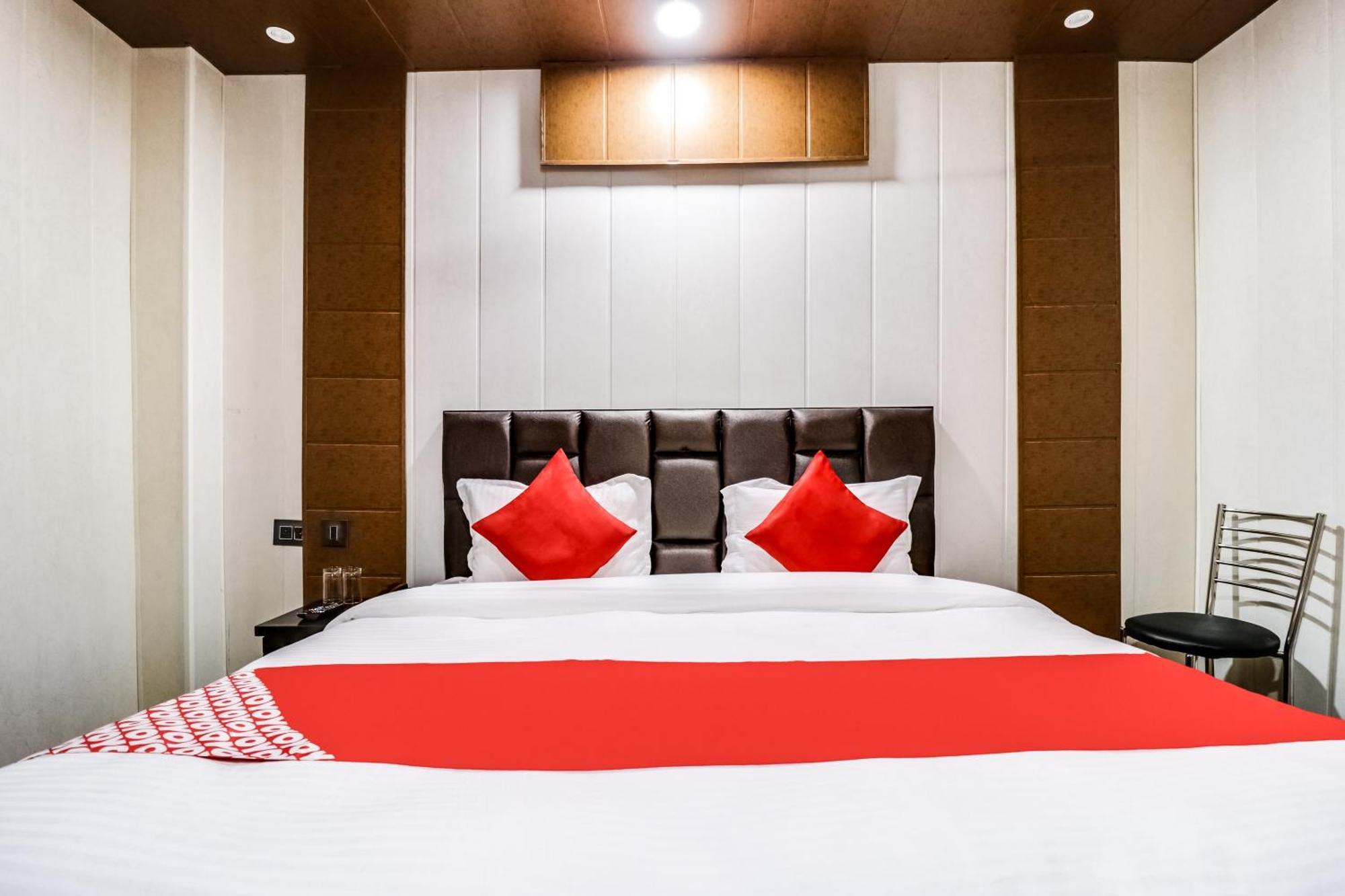 Jps Galaxy Near Pvr Vikaspuri Delhi (National Capital Territory of India)