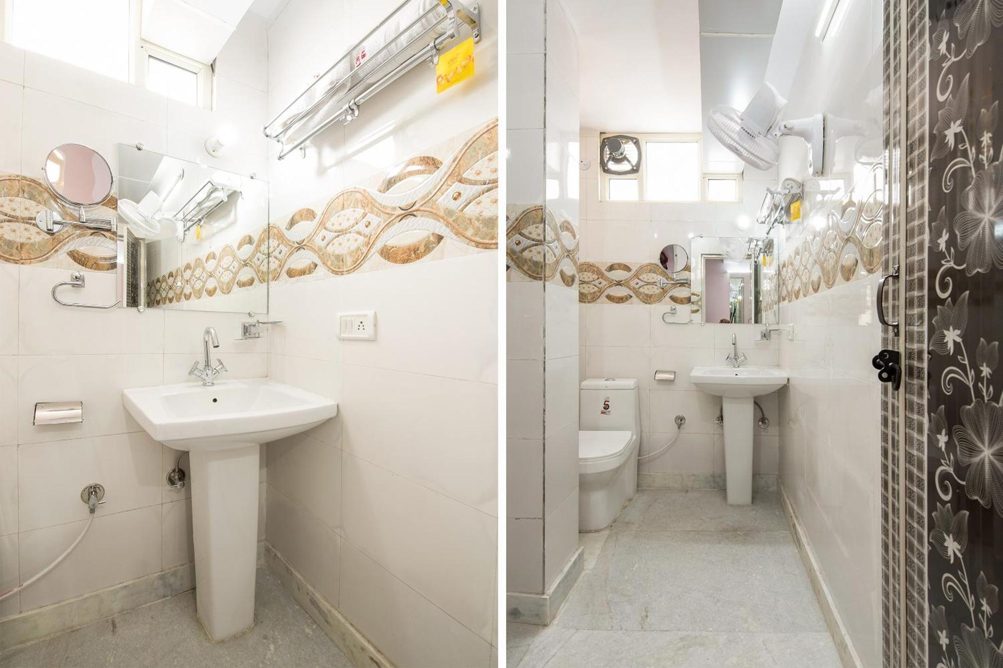 Oyo Manan Residency Near M2k Cinemas Rohini Hotel 3*