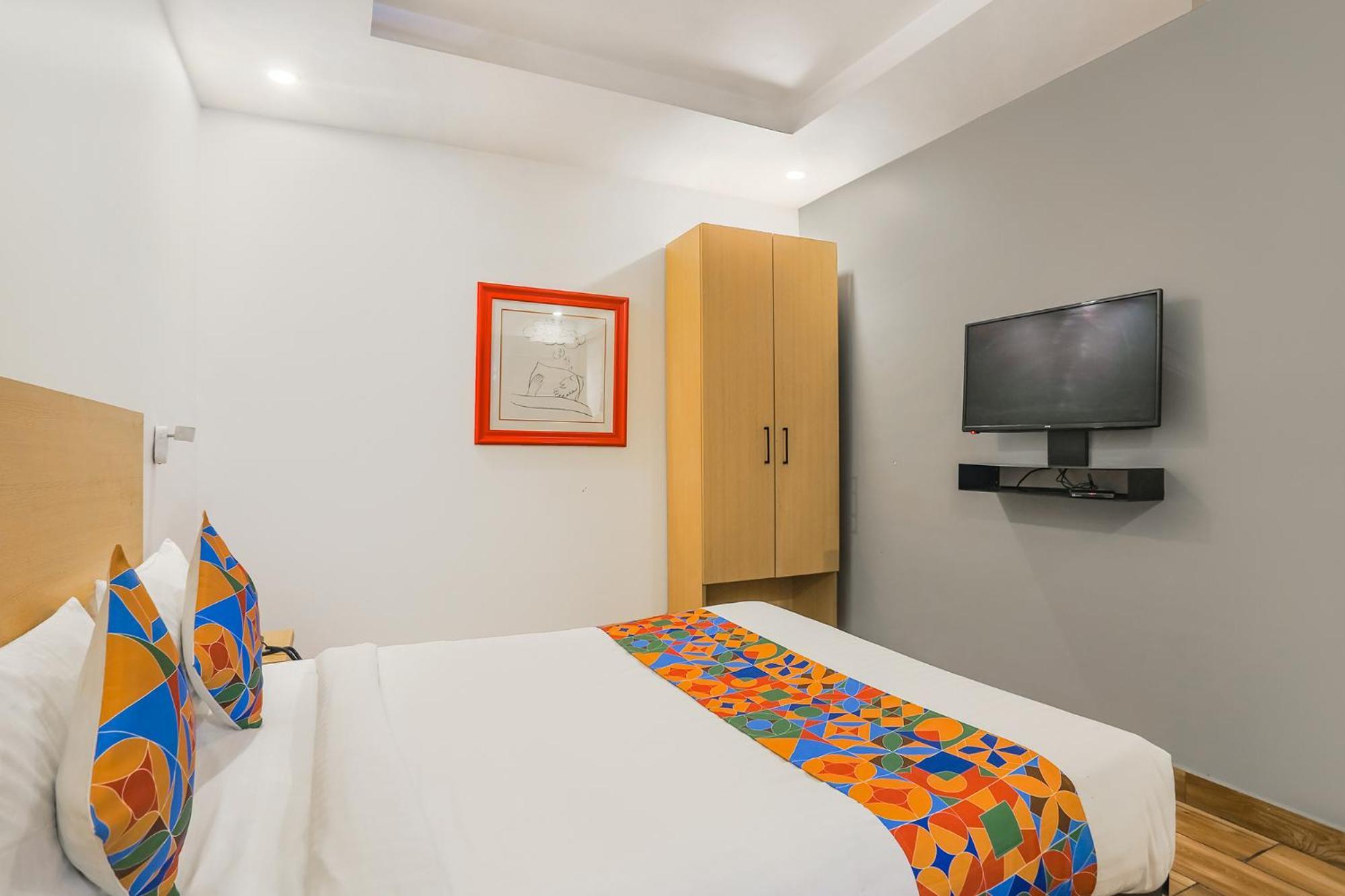 Fabexpress Pp Residency Hotel 4*
