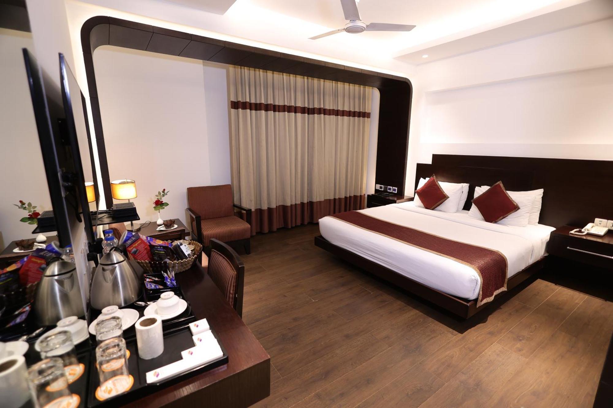 Hotel Godwin Deluxe -Free Airport Pickup -Traveller'S Choice Award Winner 2025 New Delhi