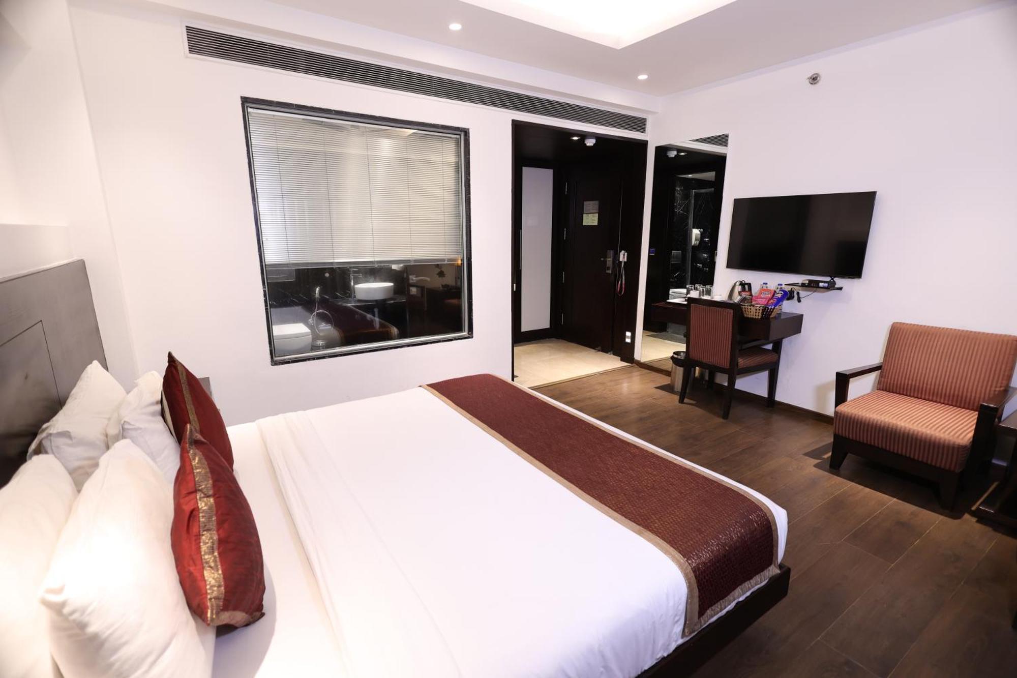Hotel Hotel Godwin Deluxe -Free Airport Pickup -Traveller'S Choice Award Winner 2025