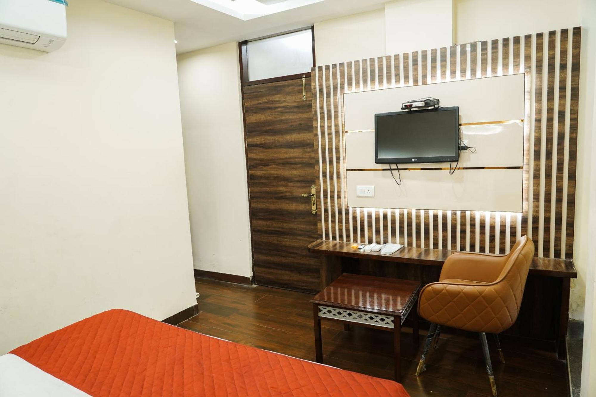 Batra Nizamuddin Hotel New Delhi