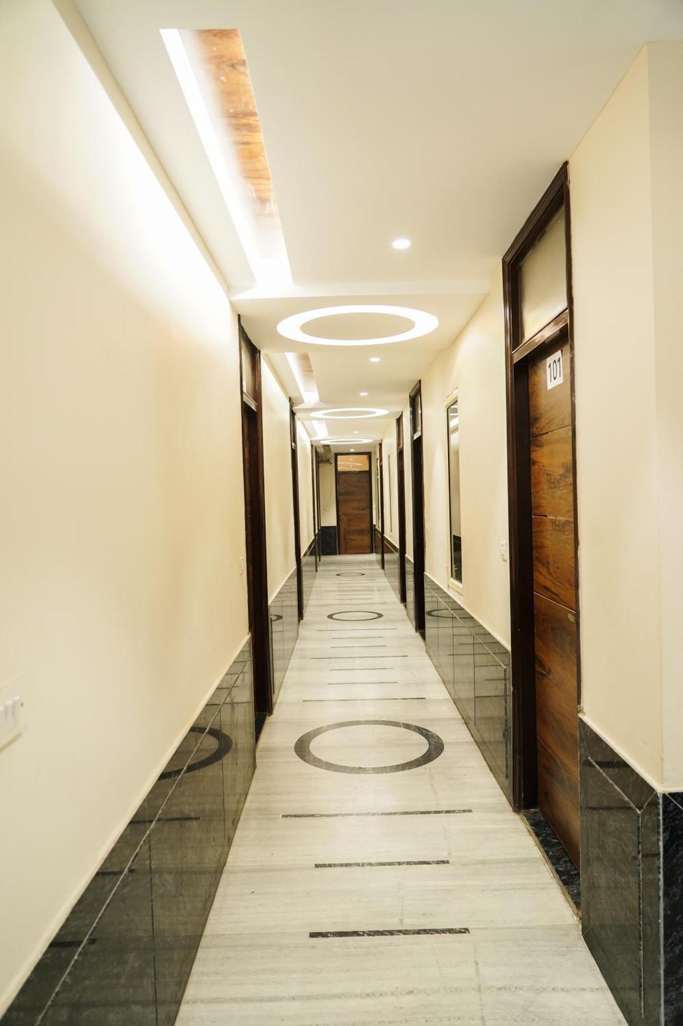 Batra Nizamuddin Hotel