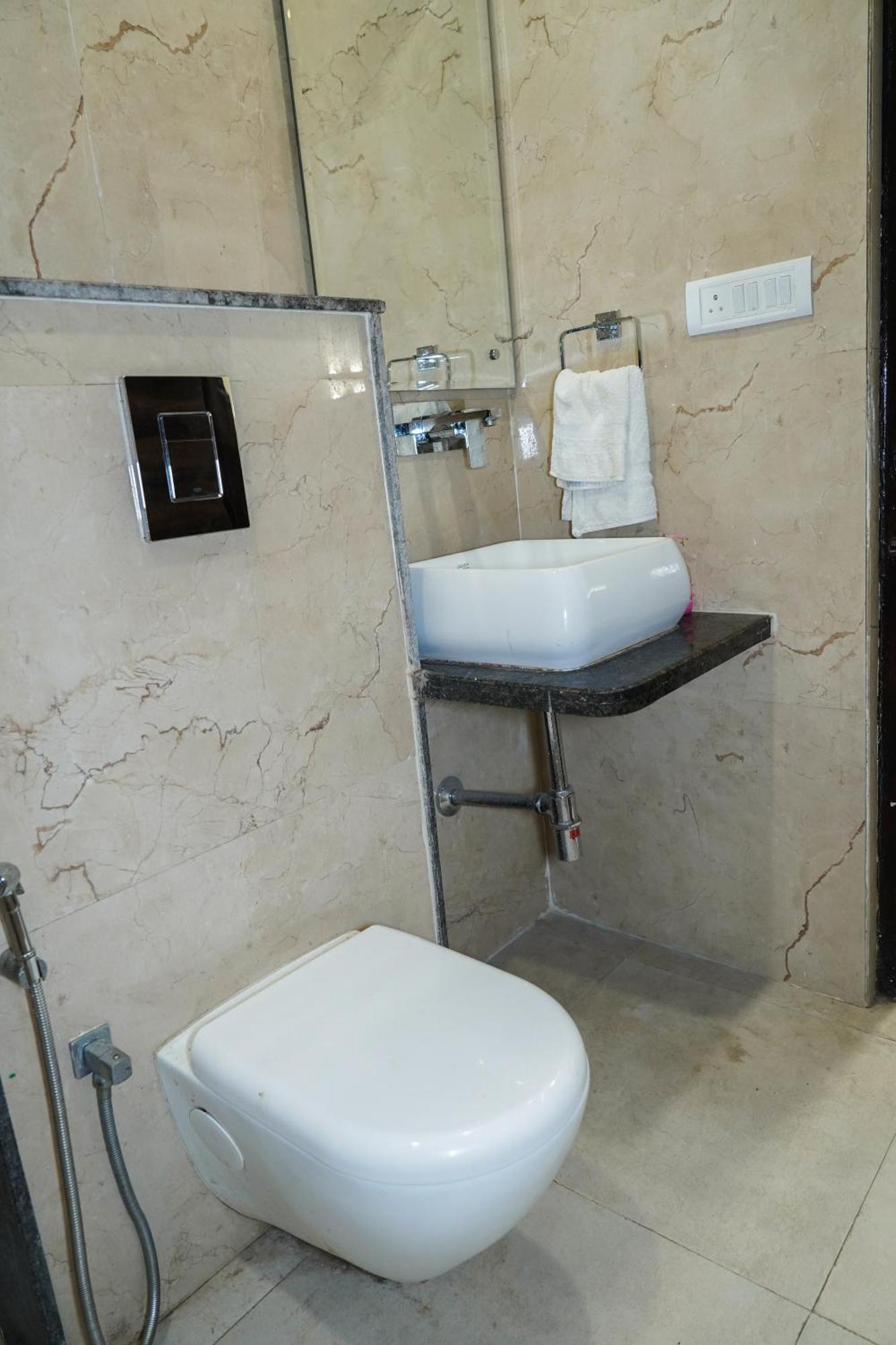 Batra Nizamuddin Hotel New Delhi
