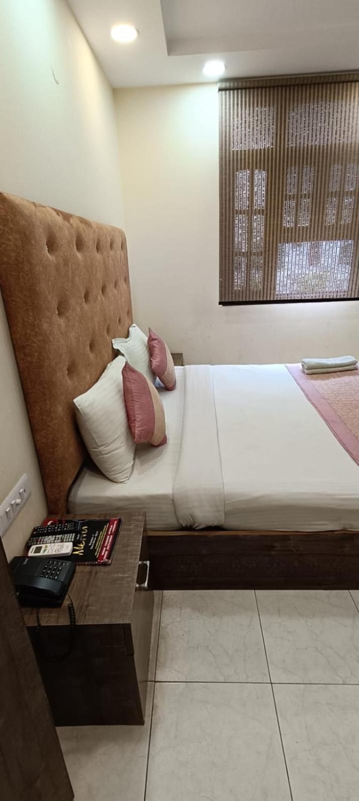Hotel Singh Continetal 3*