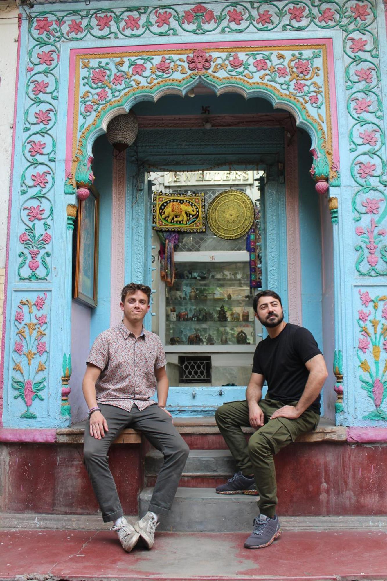 Friends By Backpackers Heaven- Railway Station - Paharganj *