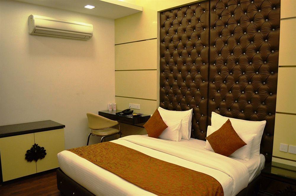 Metro View Hotel 3*