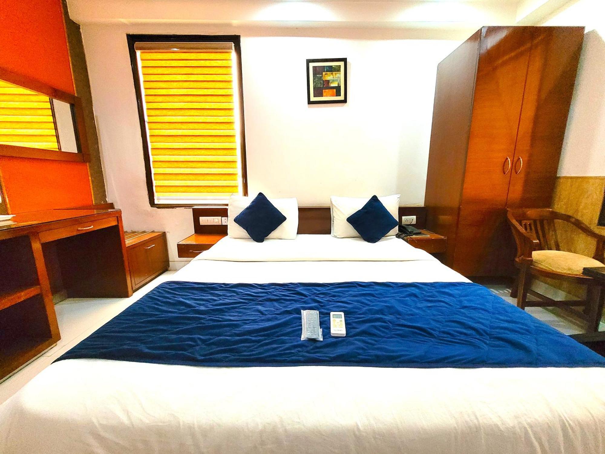 Hotel The Daanish Residency - Karol Bagh New Delhi