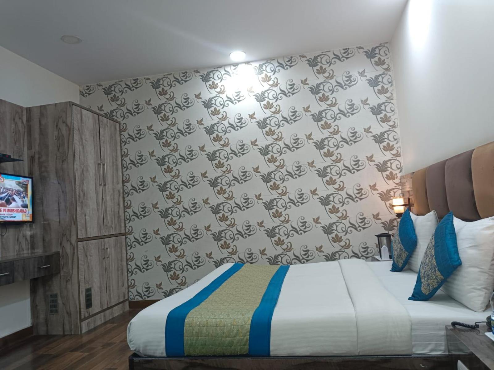 Singh Continetal Hotel