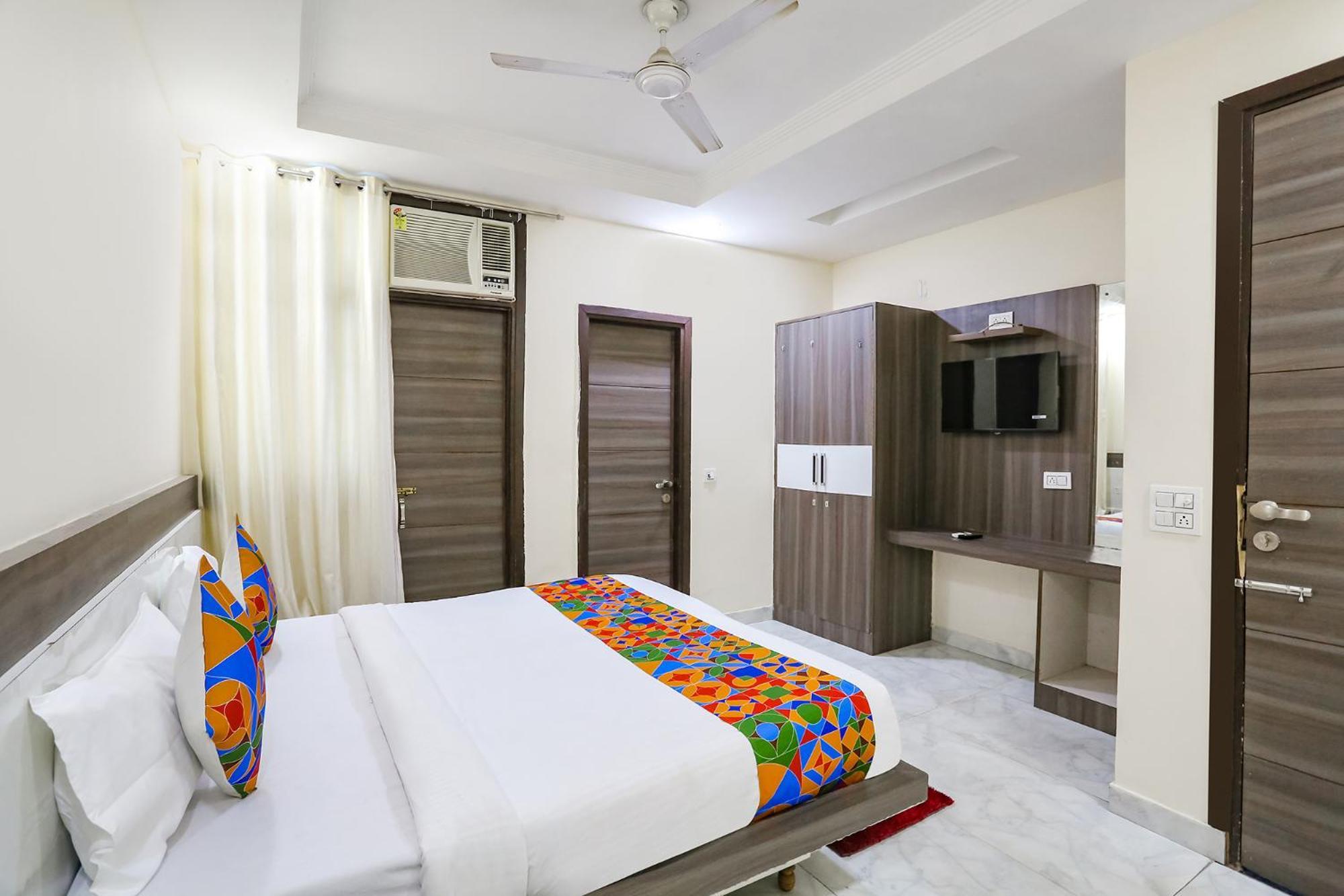 Hotel Fabexpress Royal Orbit Delhi (National Capital Territory of India)
