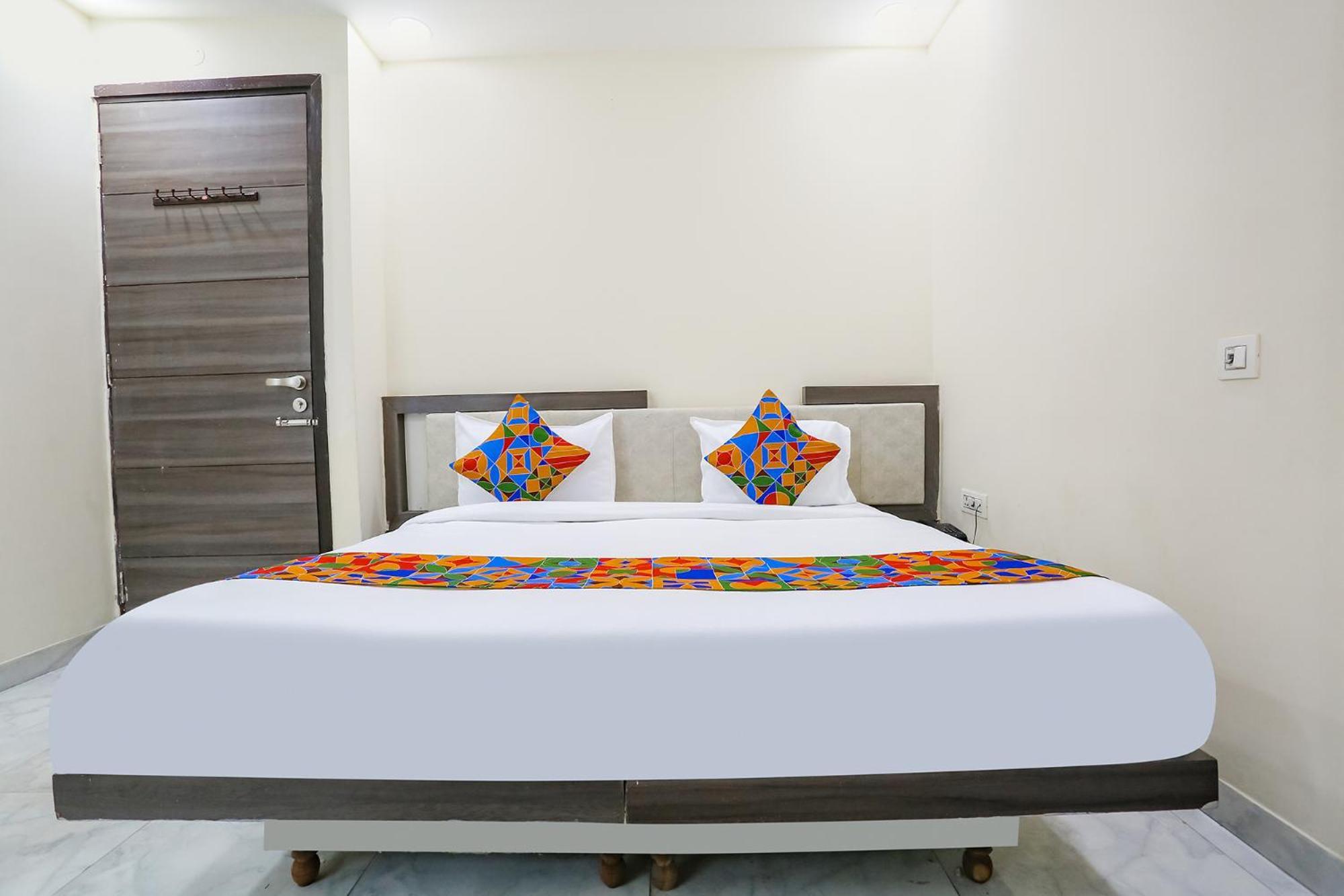 Hotel Fabexpress Royal Orbit Delhi (National Capital Territory of India)
