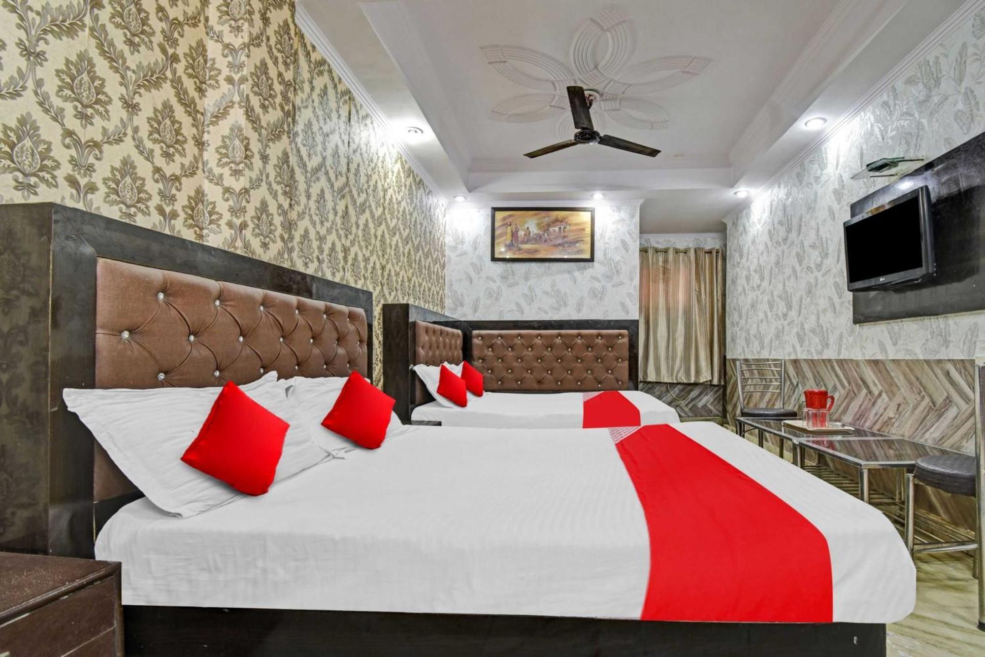 Hotel O 80919 Vinayaka Near Gurudwara Shri Bangla Sahib