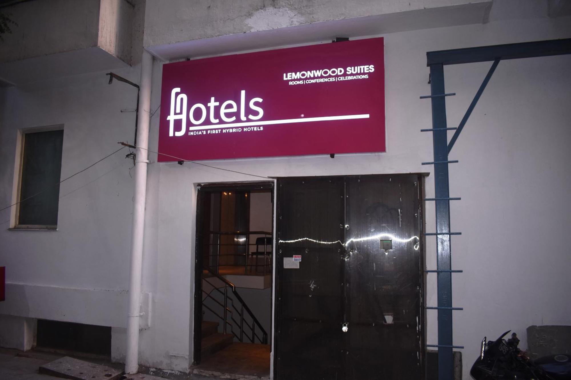 Lemonwood Suites By F9 - Trivoli Garden Chhatarpur