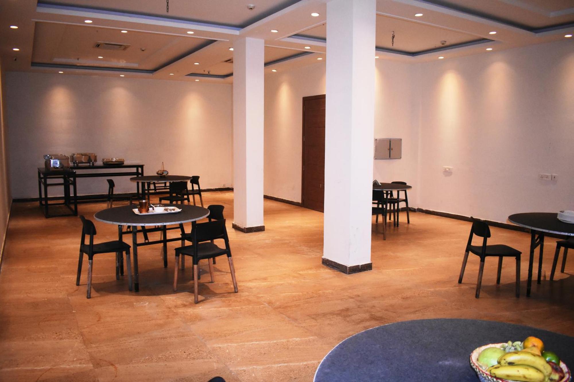 Lemonwood Suites By F9 - Trivoli Garden Chhatarpur 3*