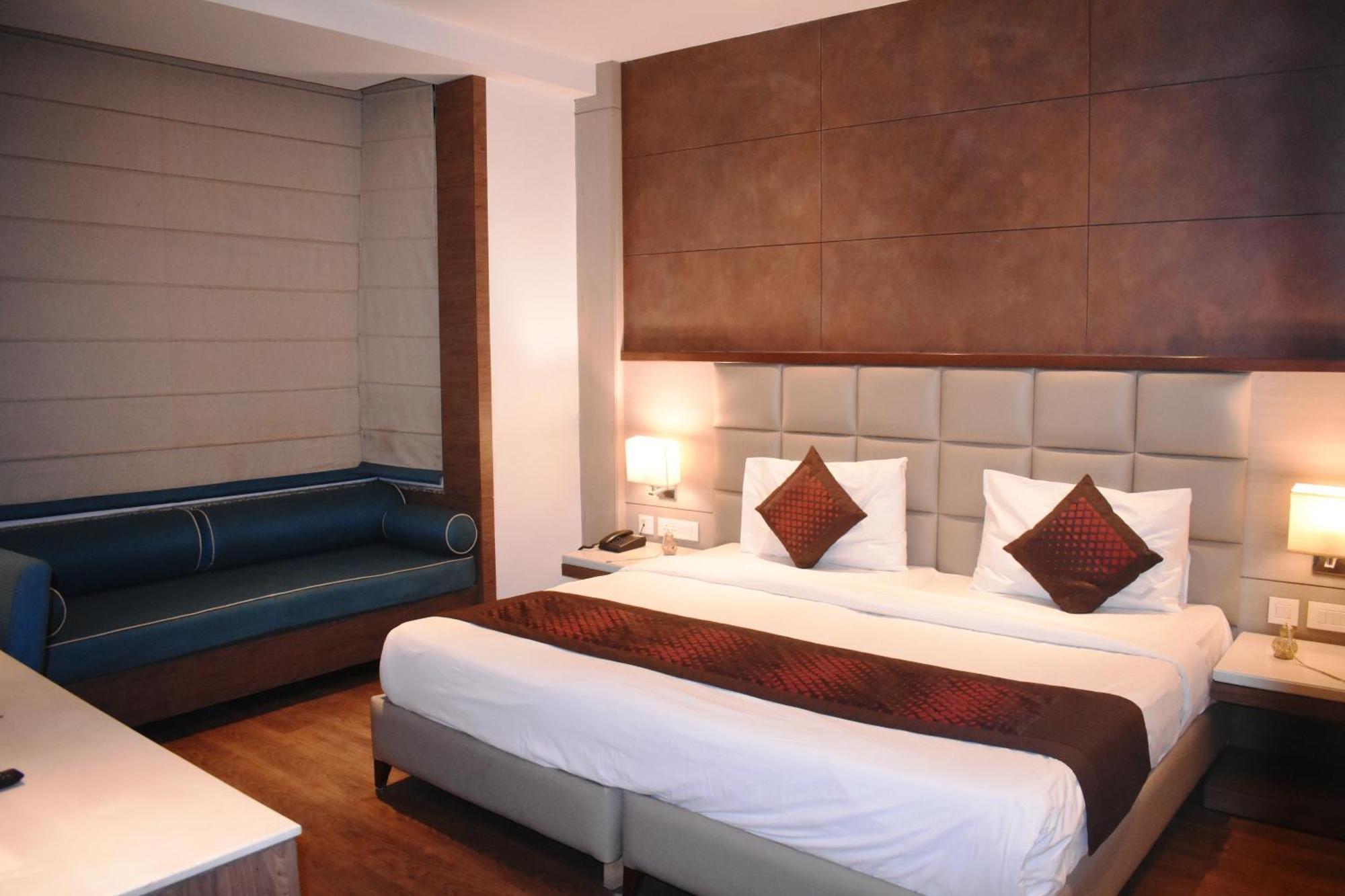Hotel Lemonwood Suites By F9 - Trivoli Garden Chhatarpur 3*