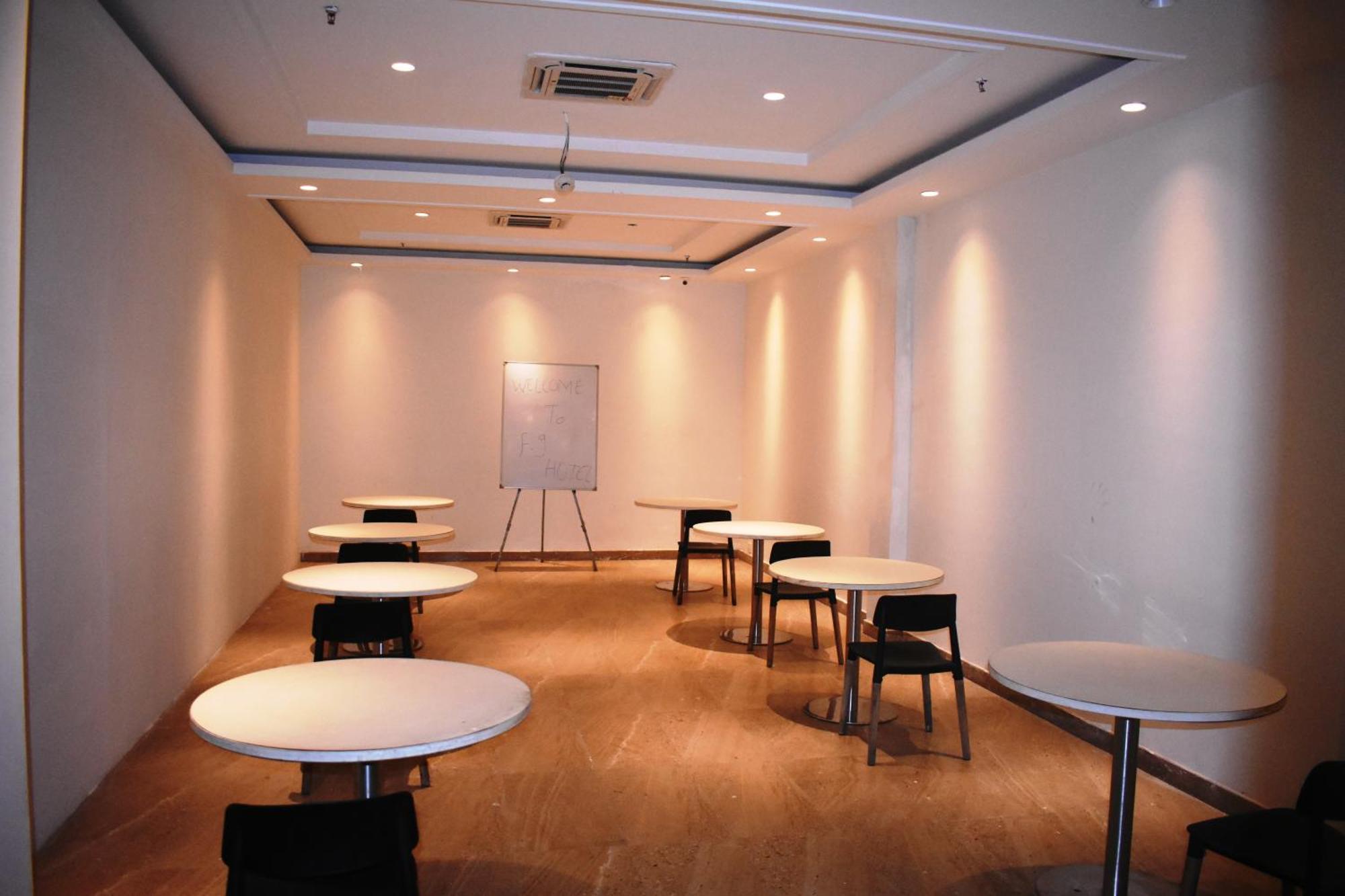 Hotel Lemonwood Suites By F9 - Trivoli Garden Chhatarpur 3*