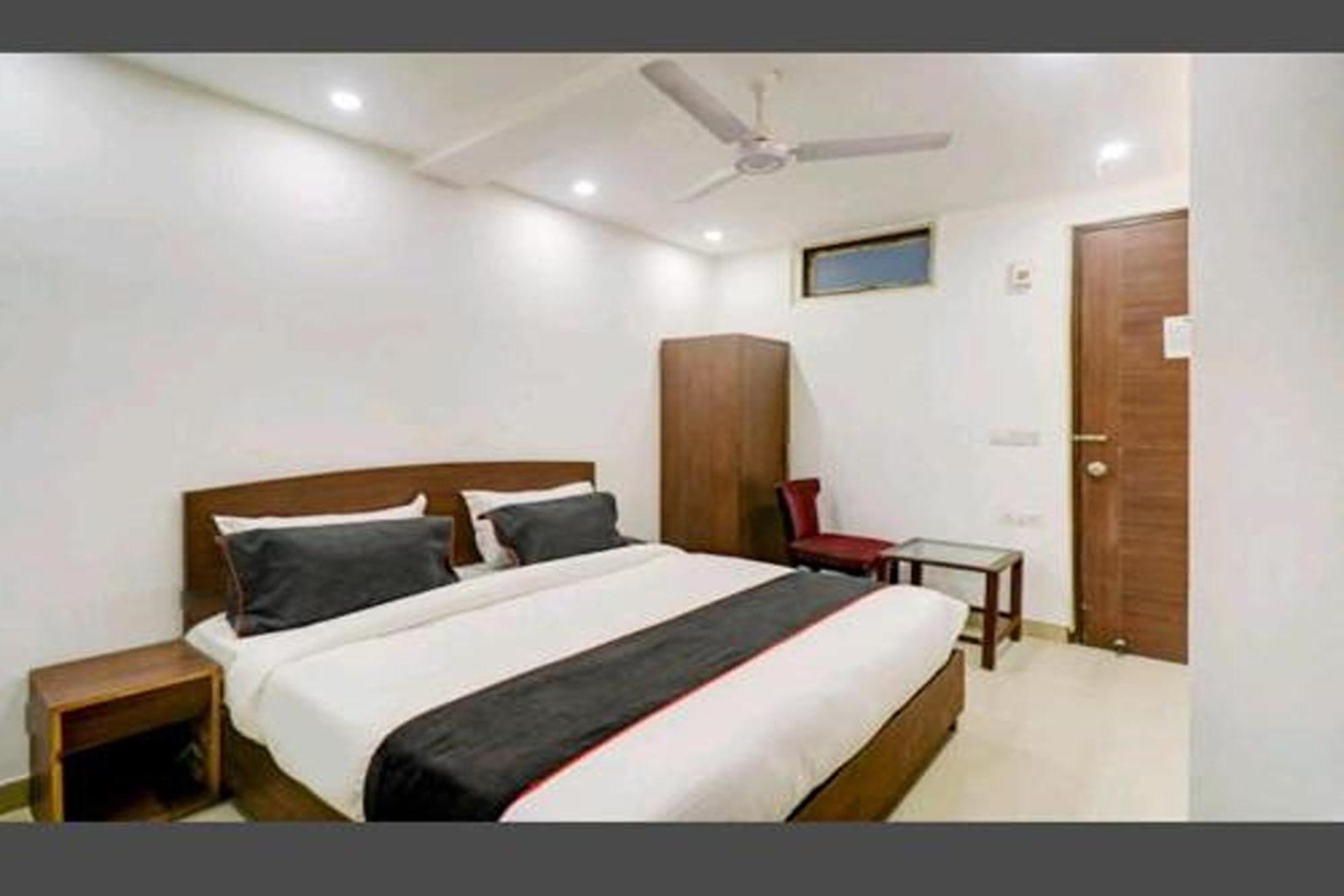 Hotel Aravali Residency